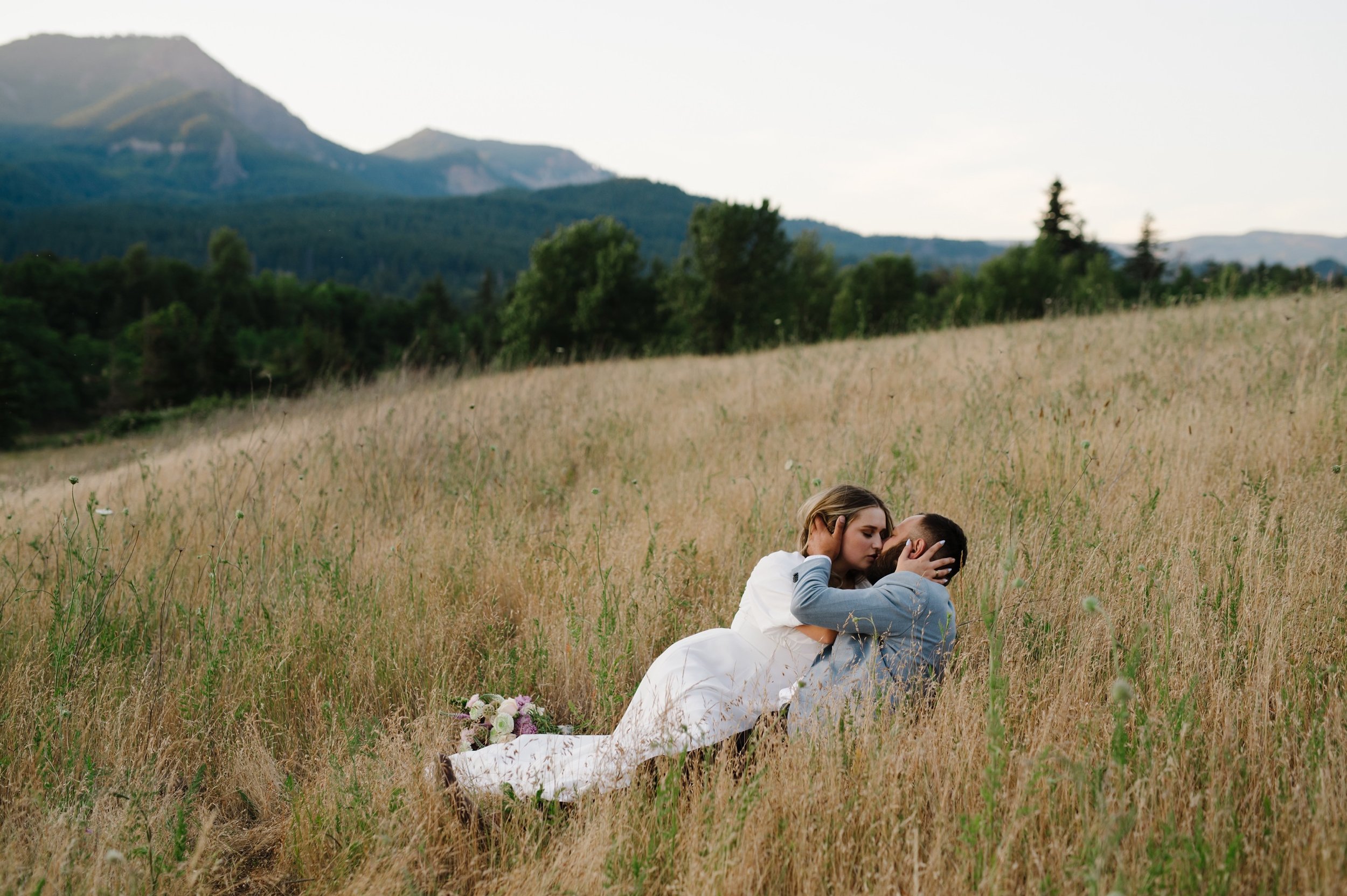 Romantic-Hillside-Anniversary-Photos-Columbia-River-Gorge-33.jpg