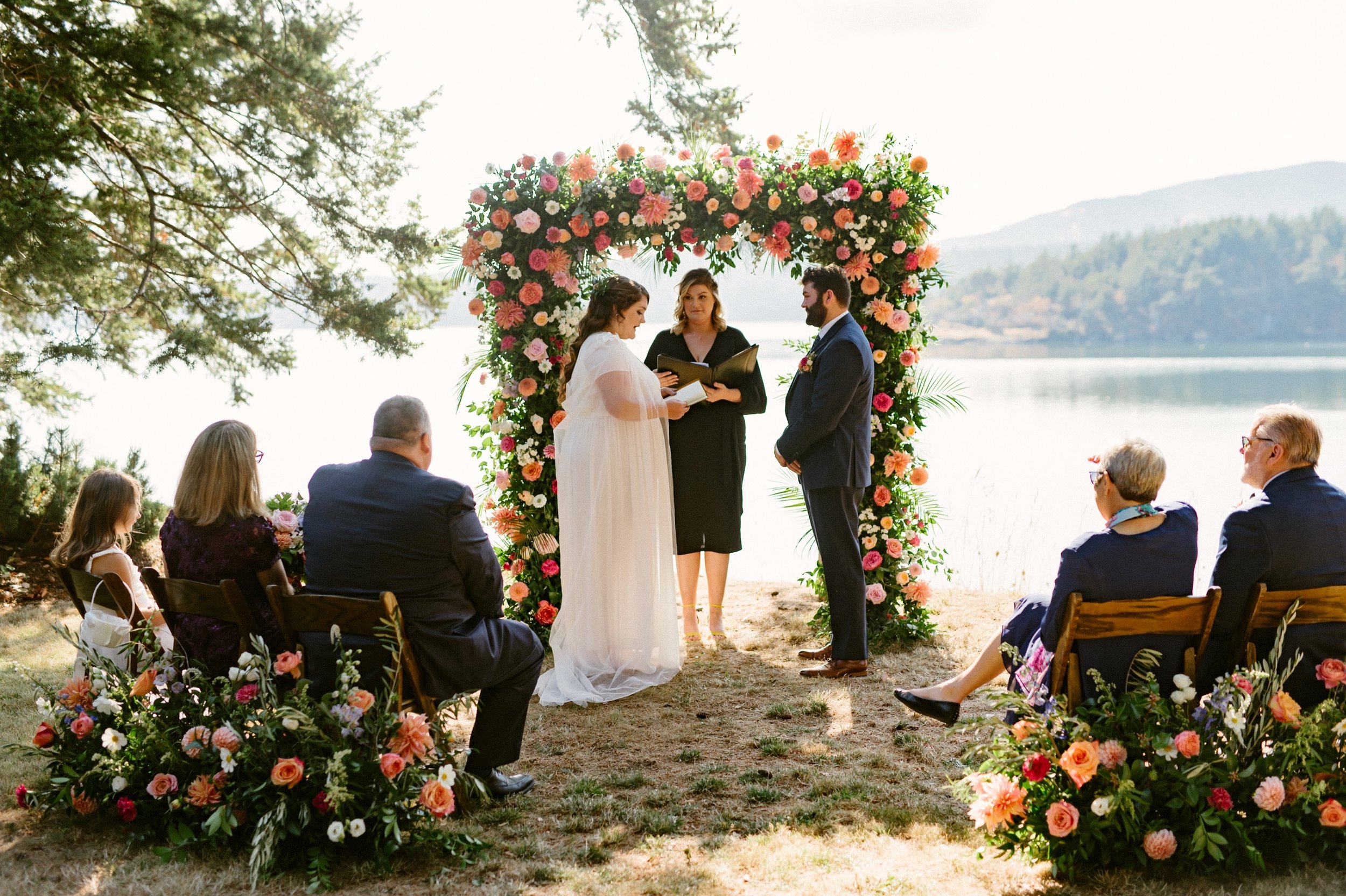 Lakeside-elopement-orcas-island-Oregon-elopement-photographer128.jpg