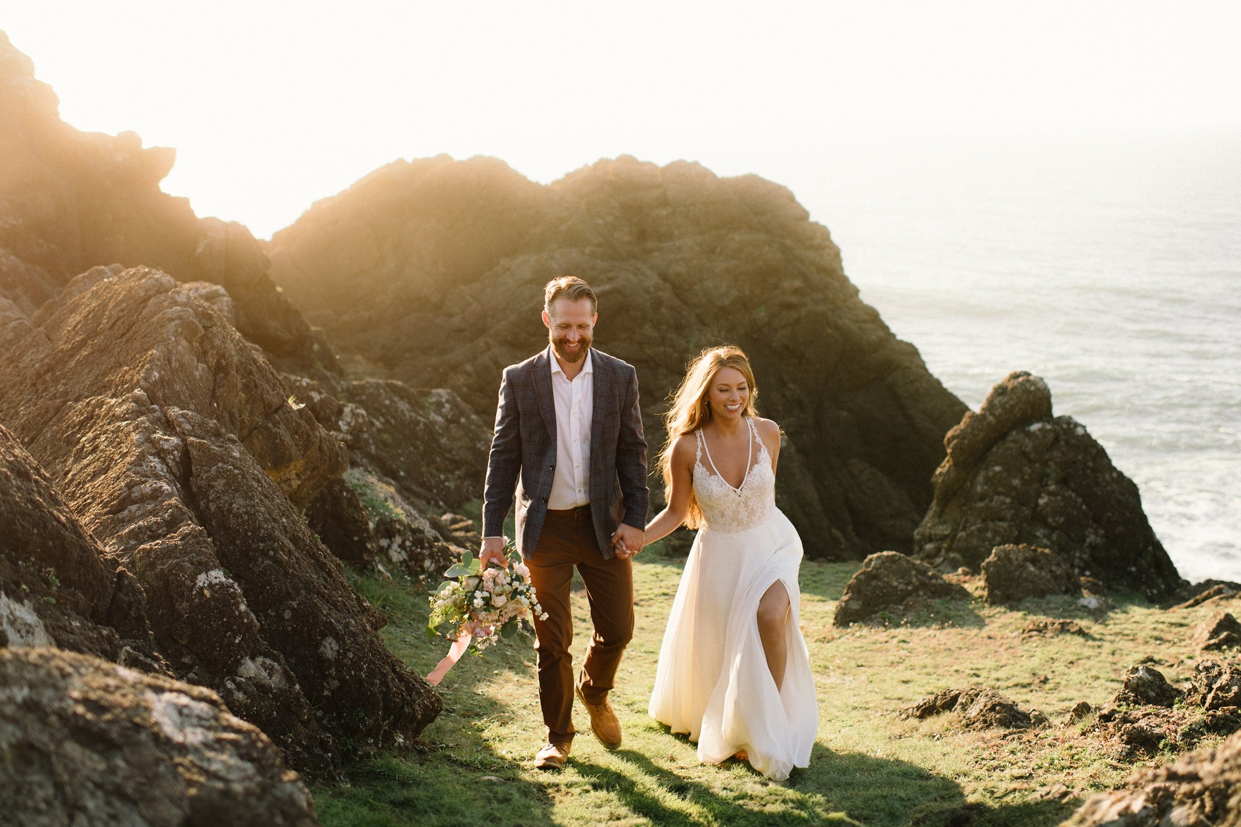 09_Ireland-coast-elopement-Photographer--24.jpg