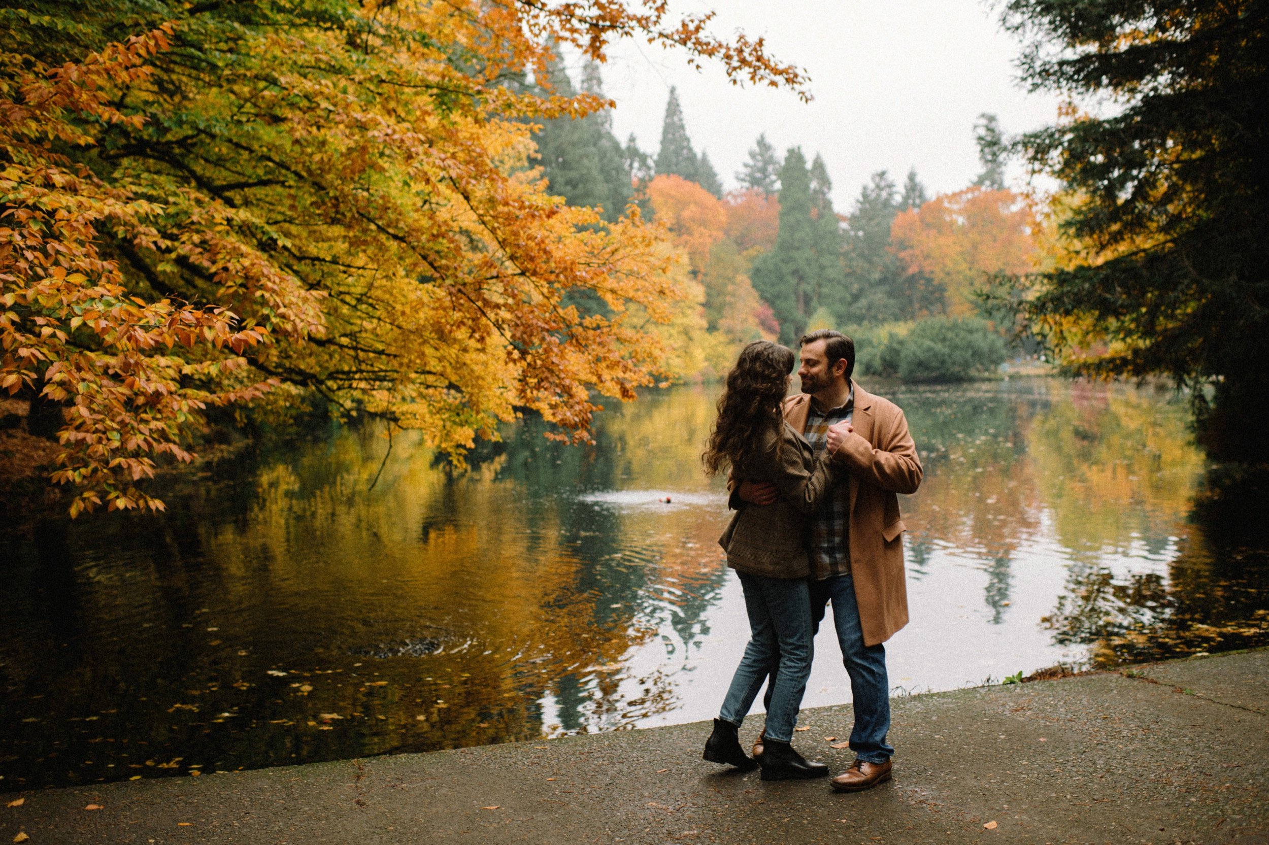 Fall-laurelhurst-engagement-portland-Oregon-Fall-15.jpg