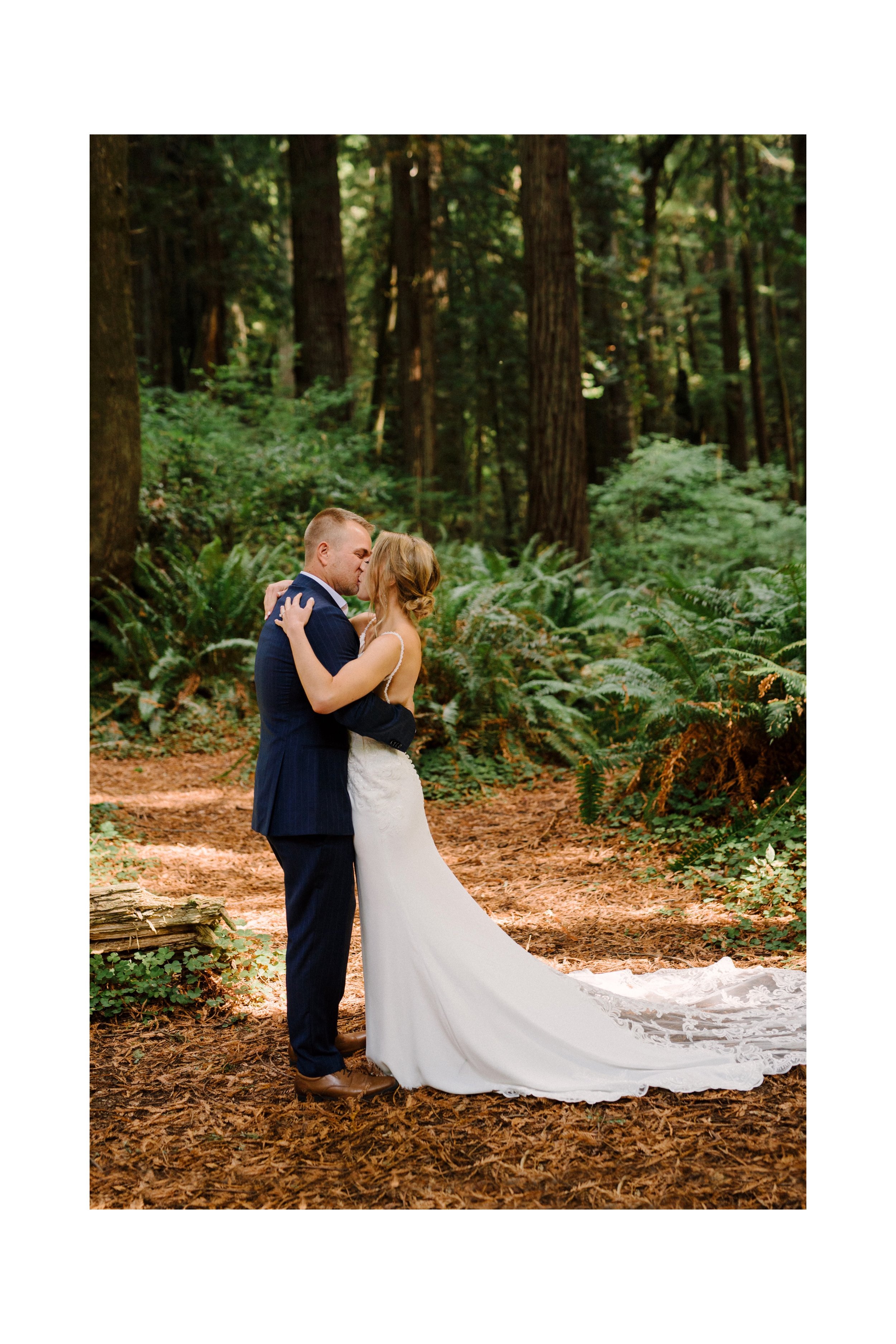 FOREST-ELOPEMENT-BROOKINGS-OREGON-014.jpg