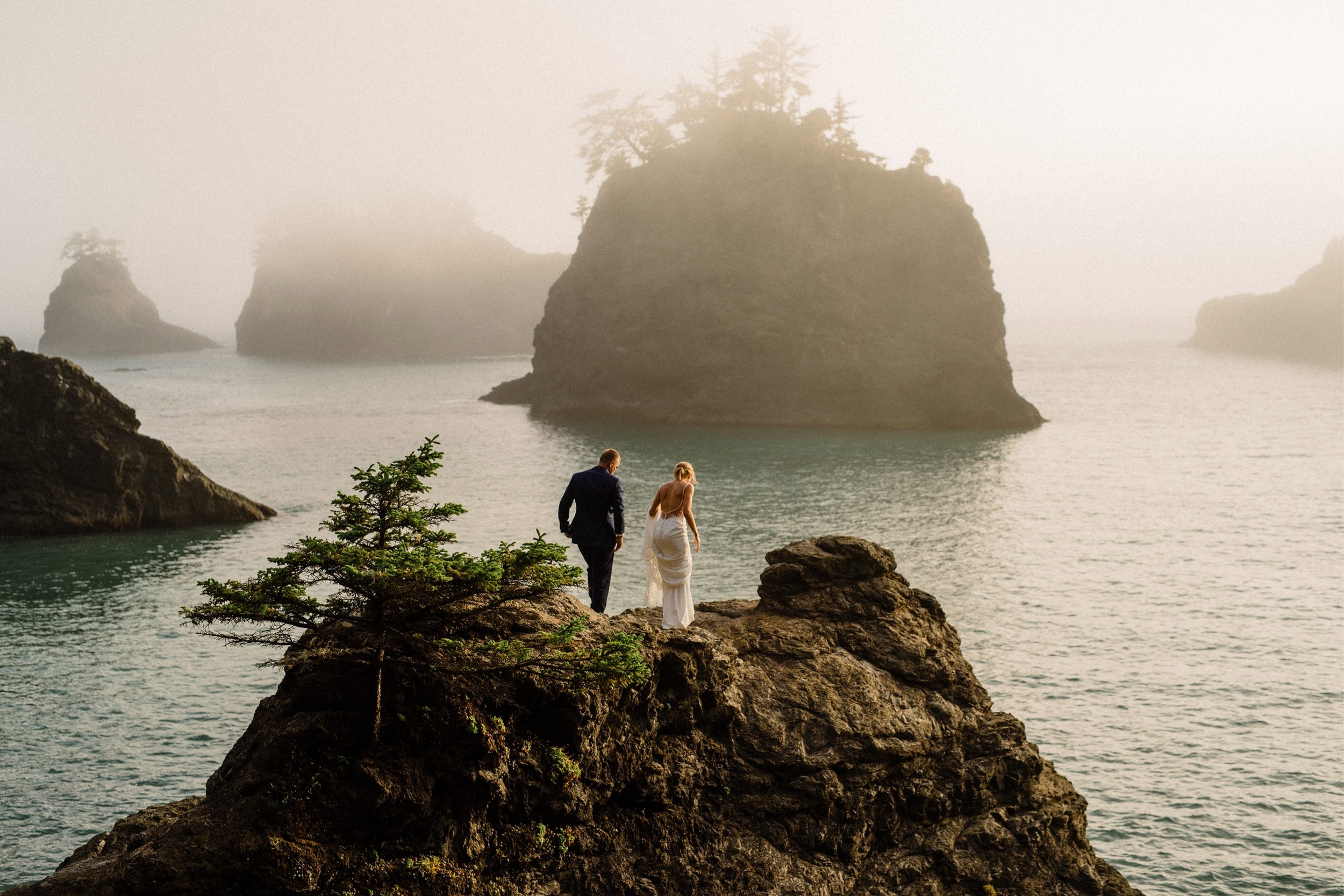 FOREST-ELOPEMENT-BROOKINGS-OREGON-048.jpg