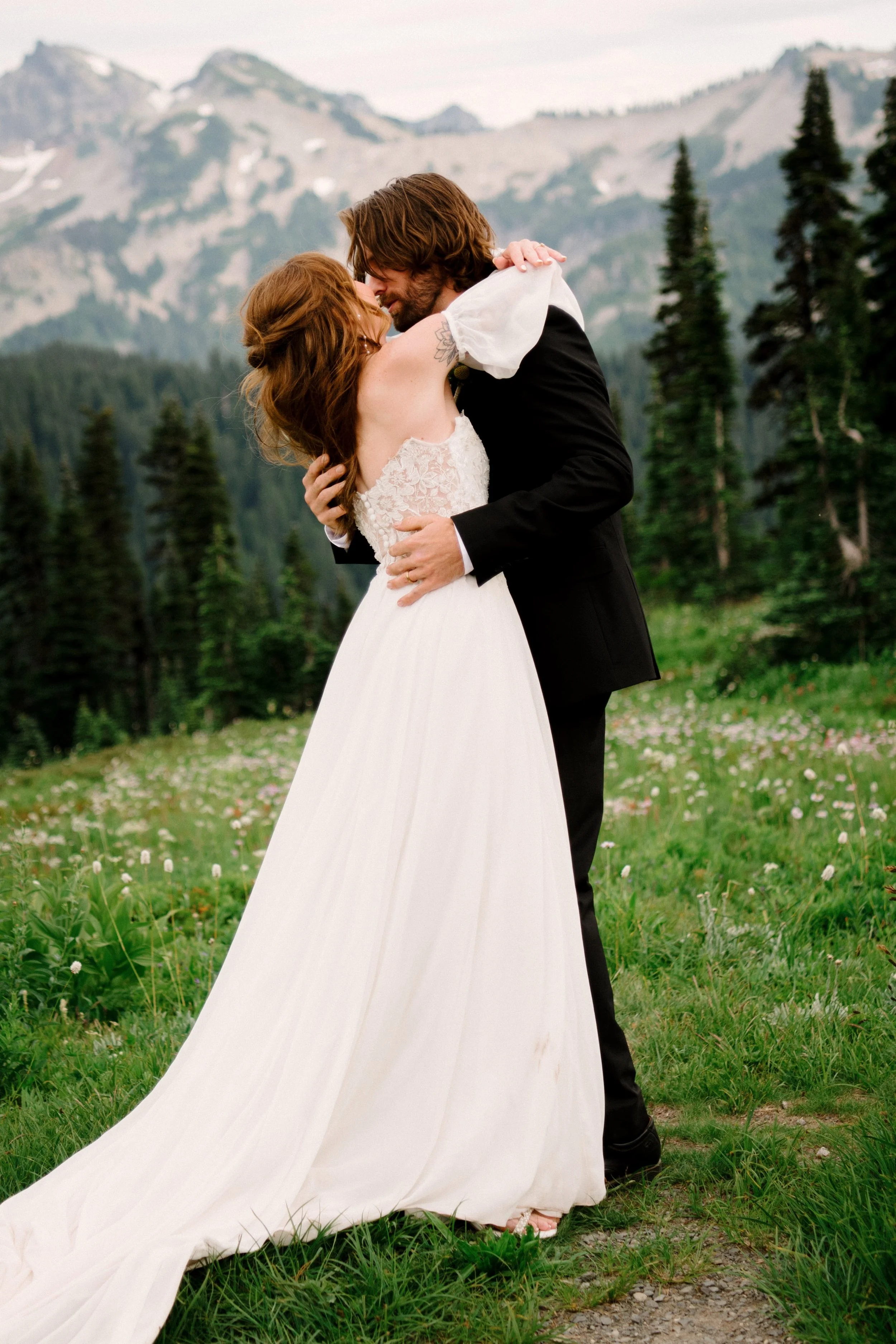 64_NS-Mount-Rainier-National-Park-Elopement-Karina-Maks-Photo-409.jpg