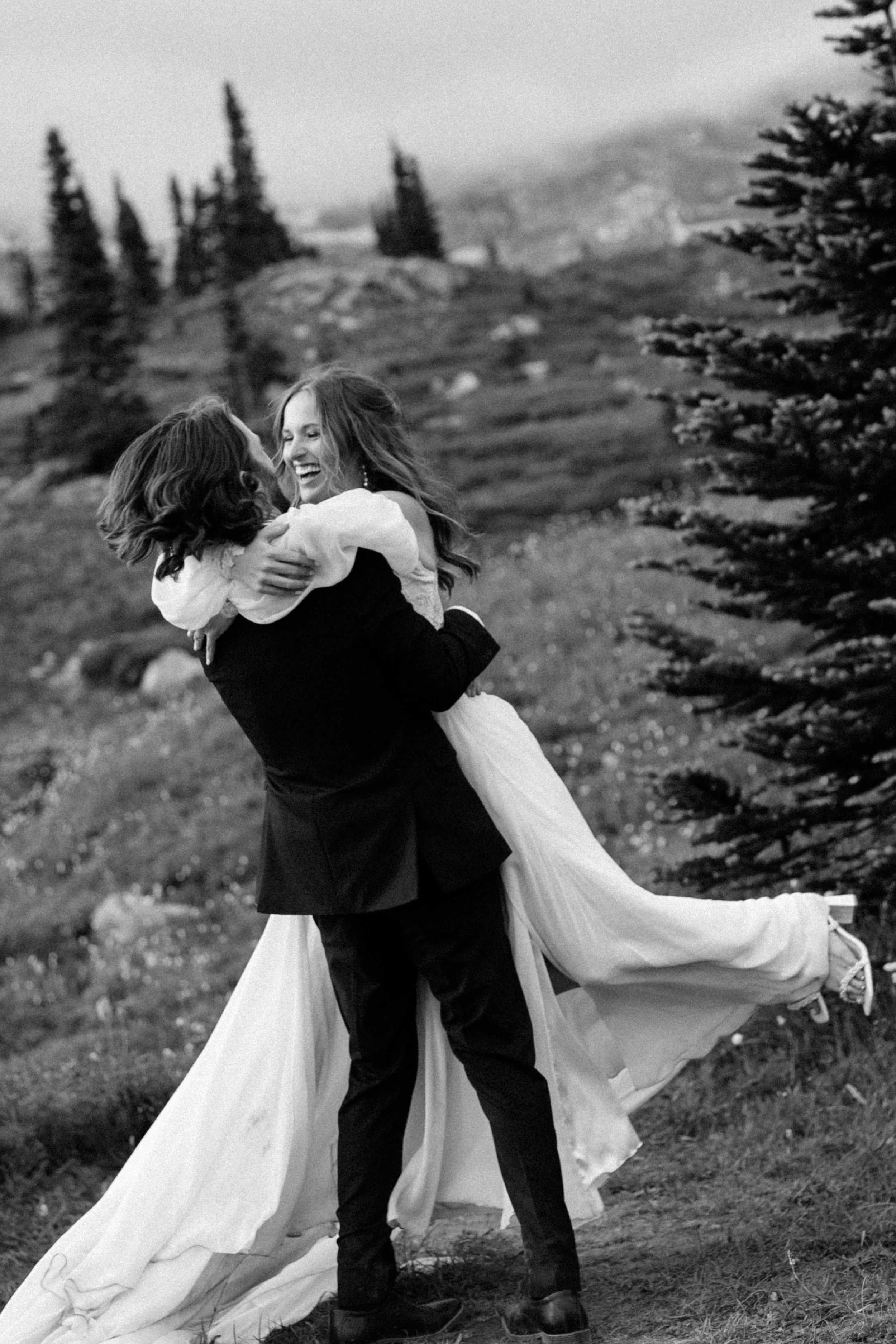 75_NS-Mount-Rainier-National-Park-Elopement-Karina-Maks-Photo-471.jpg