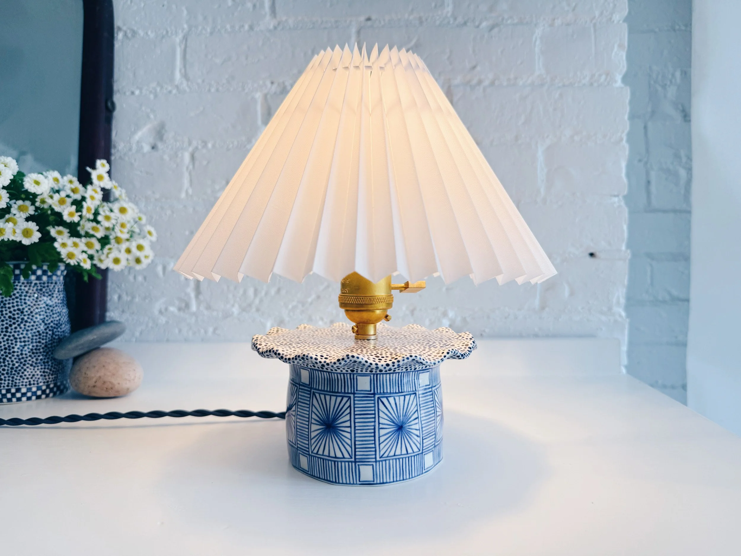 cmb_lamp_3_4.jpg