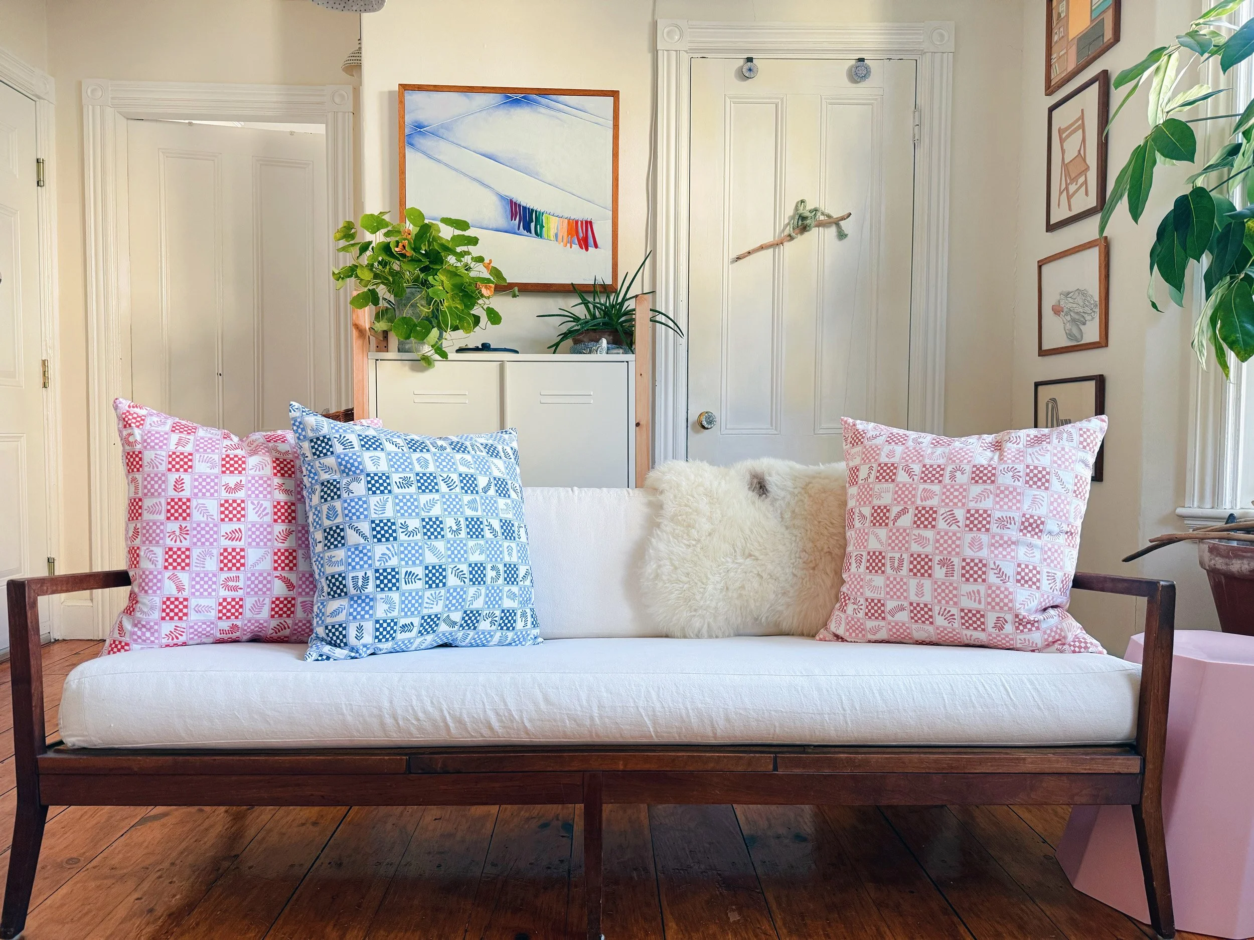 Linen and cotton throw pillow checkered plant design