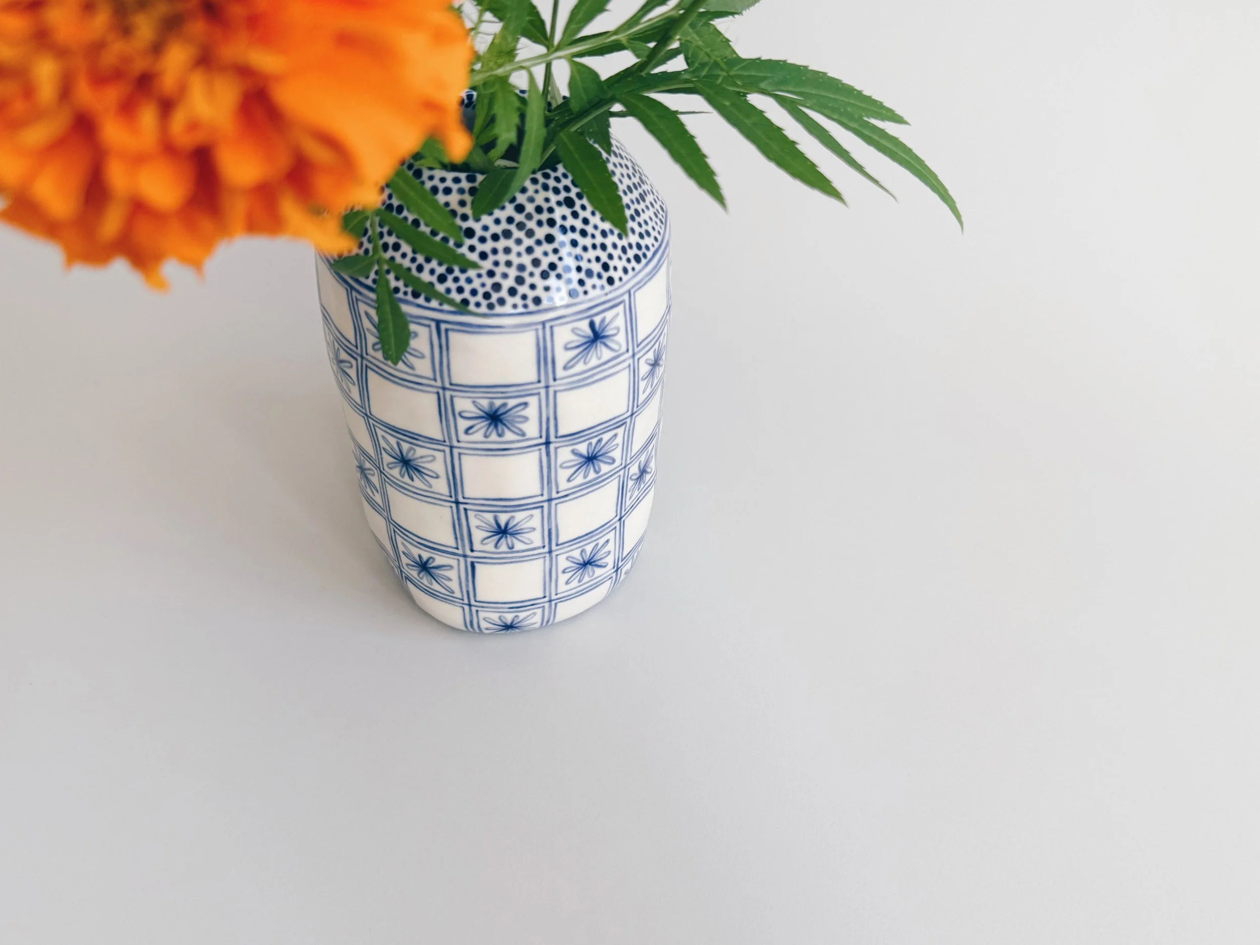cmb_vase_3_5.jpg