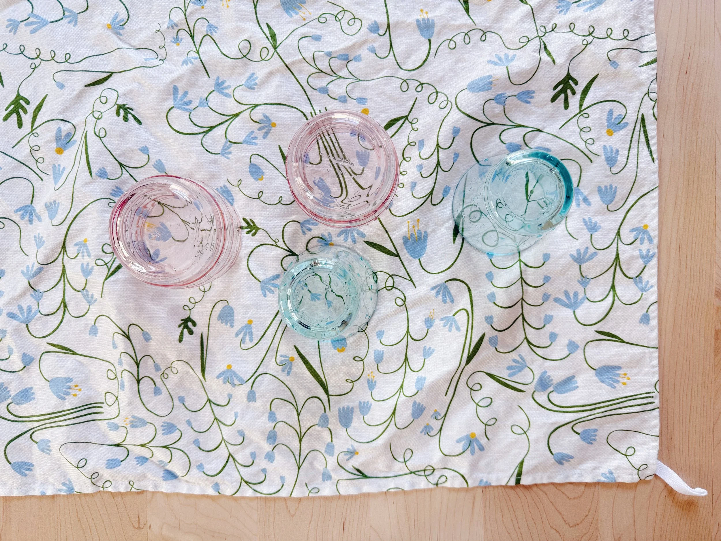 Linen and cotton hand towel in floral design