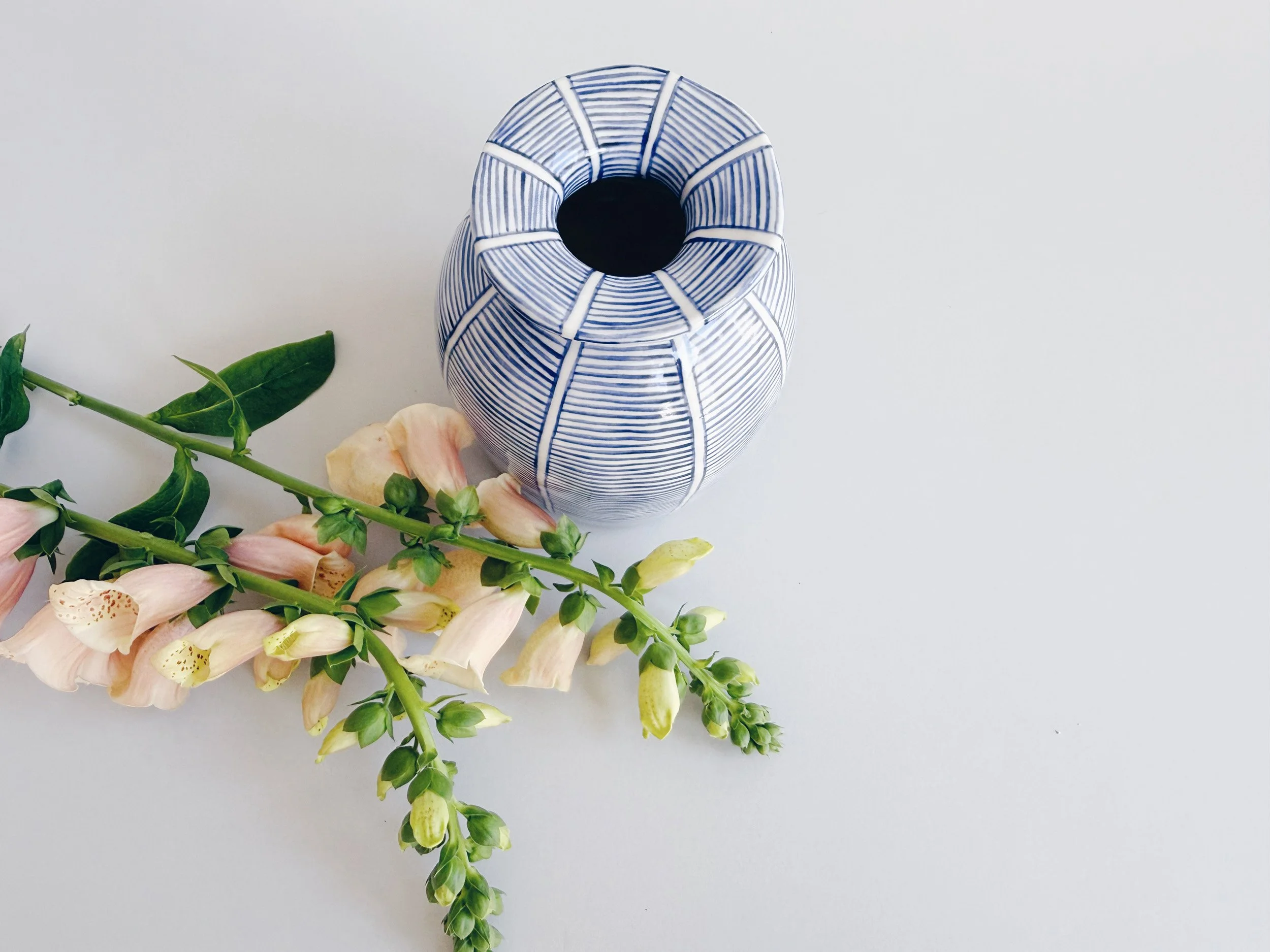 cmb_vase_8_7.jpg