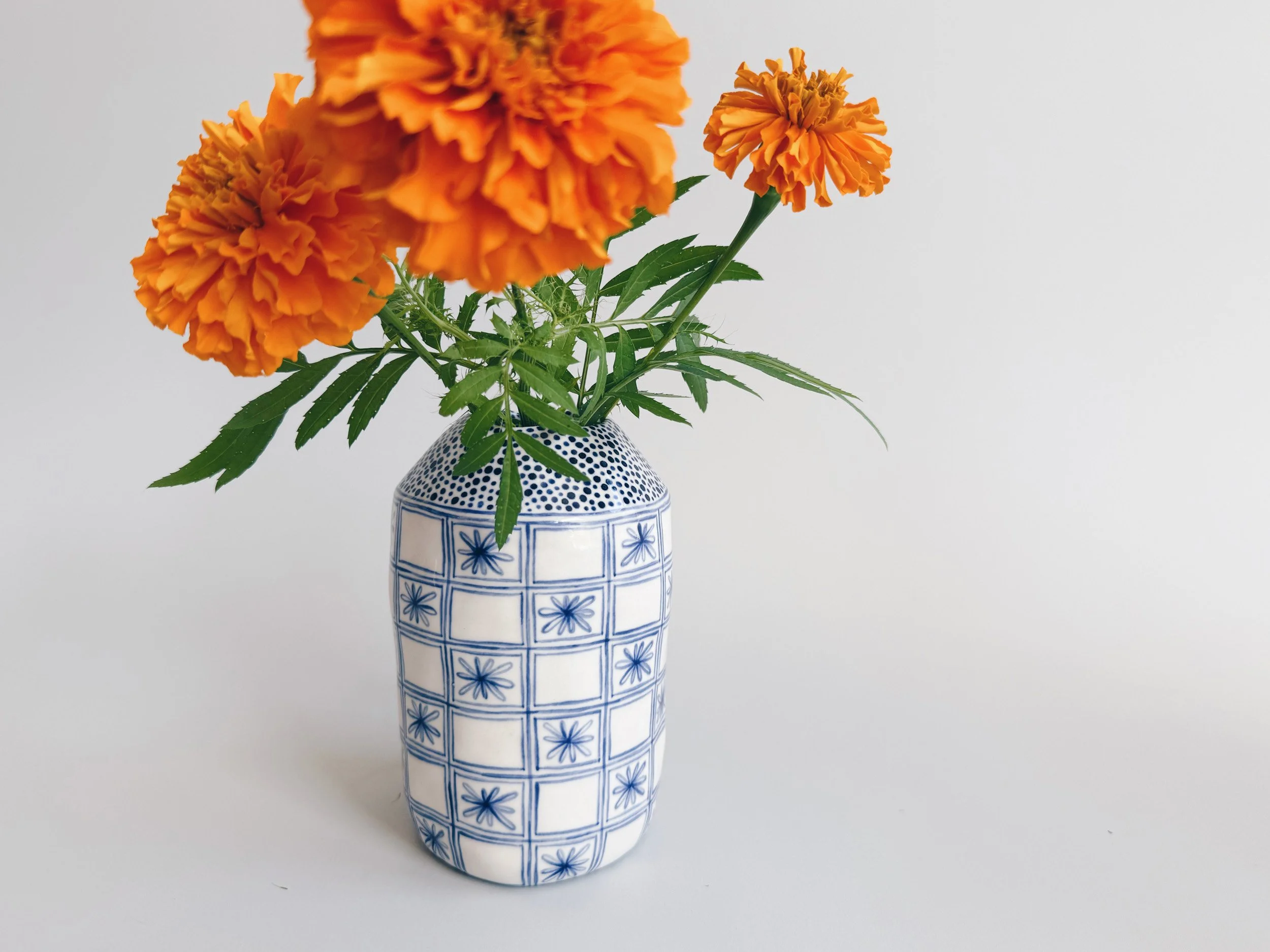 cmb_vase_3_4.jpg