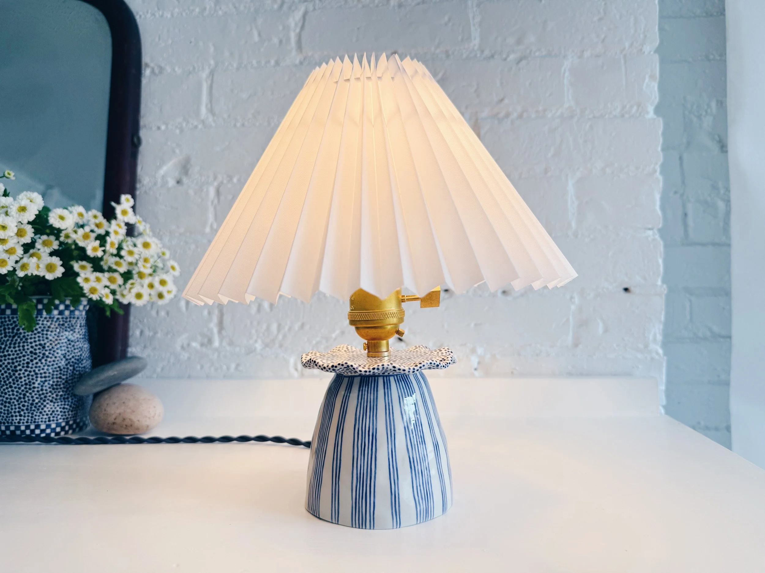 cmb_lamp_2_4.jpg