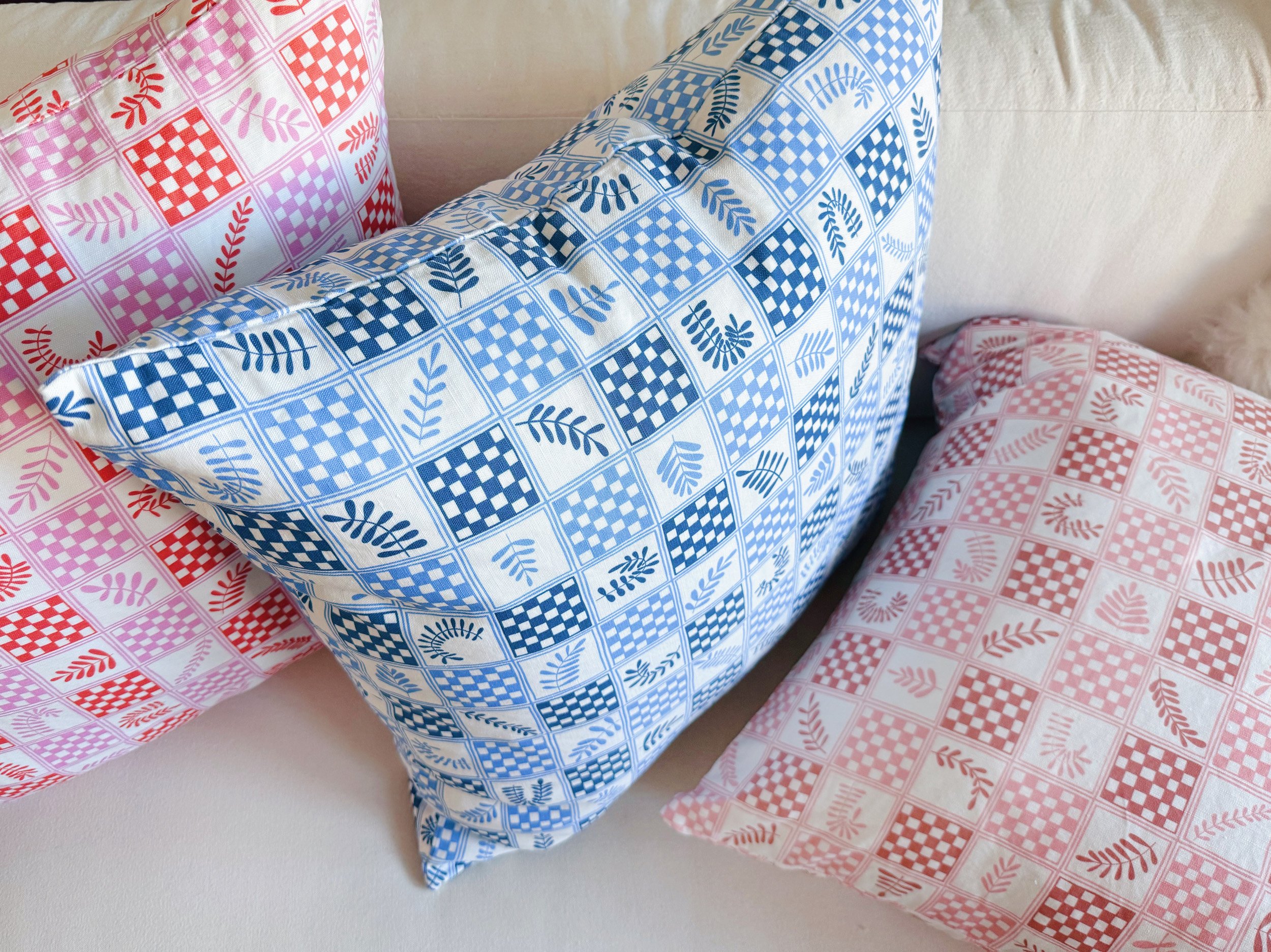 Linen and cotton throw pillow checkered plant design