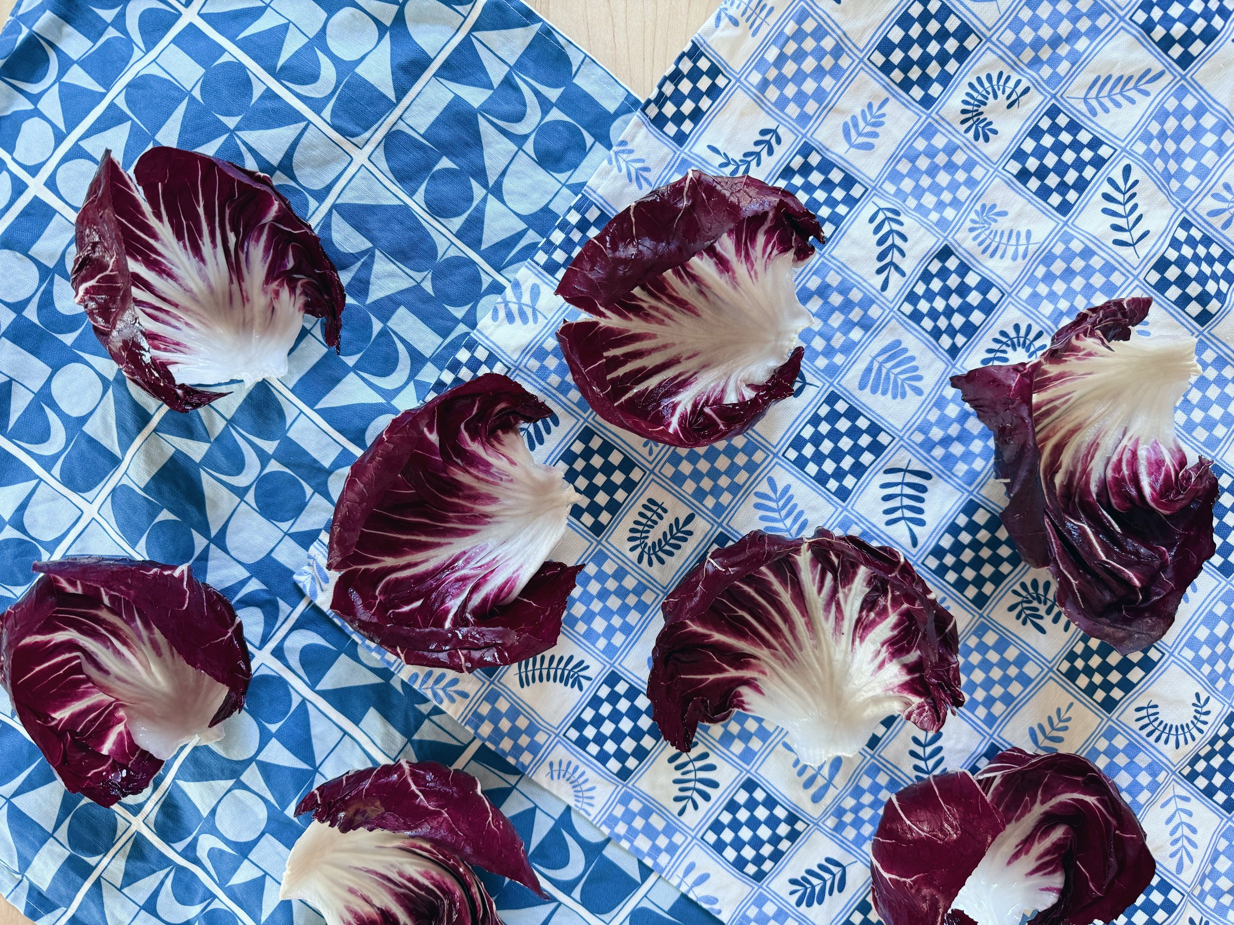 Linen and cotton hand towel in checkered plant design