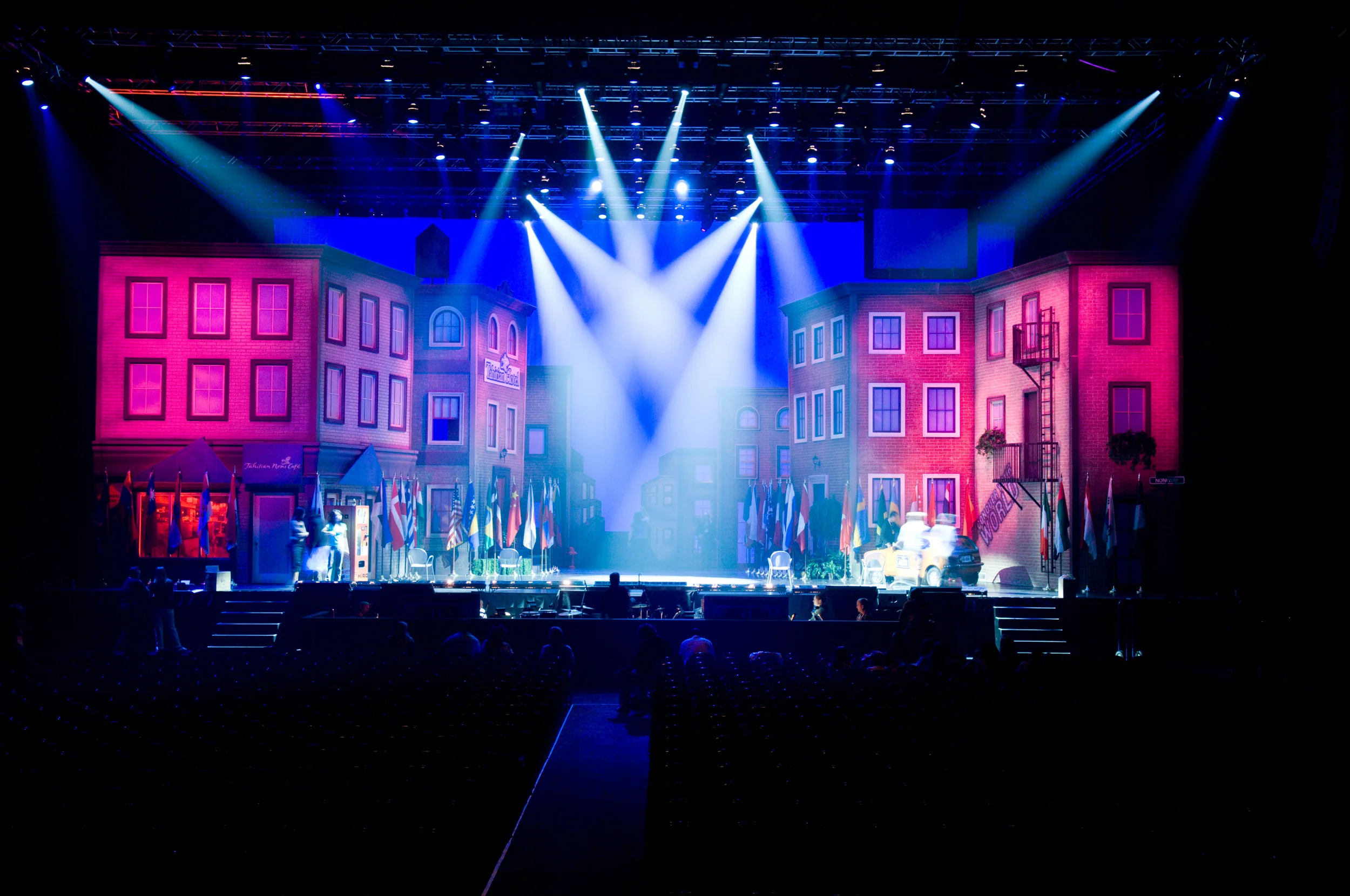 2007_TNI_LV_STAGELIGHTS_120.jpg