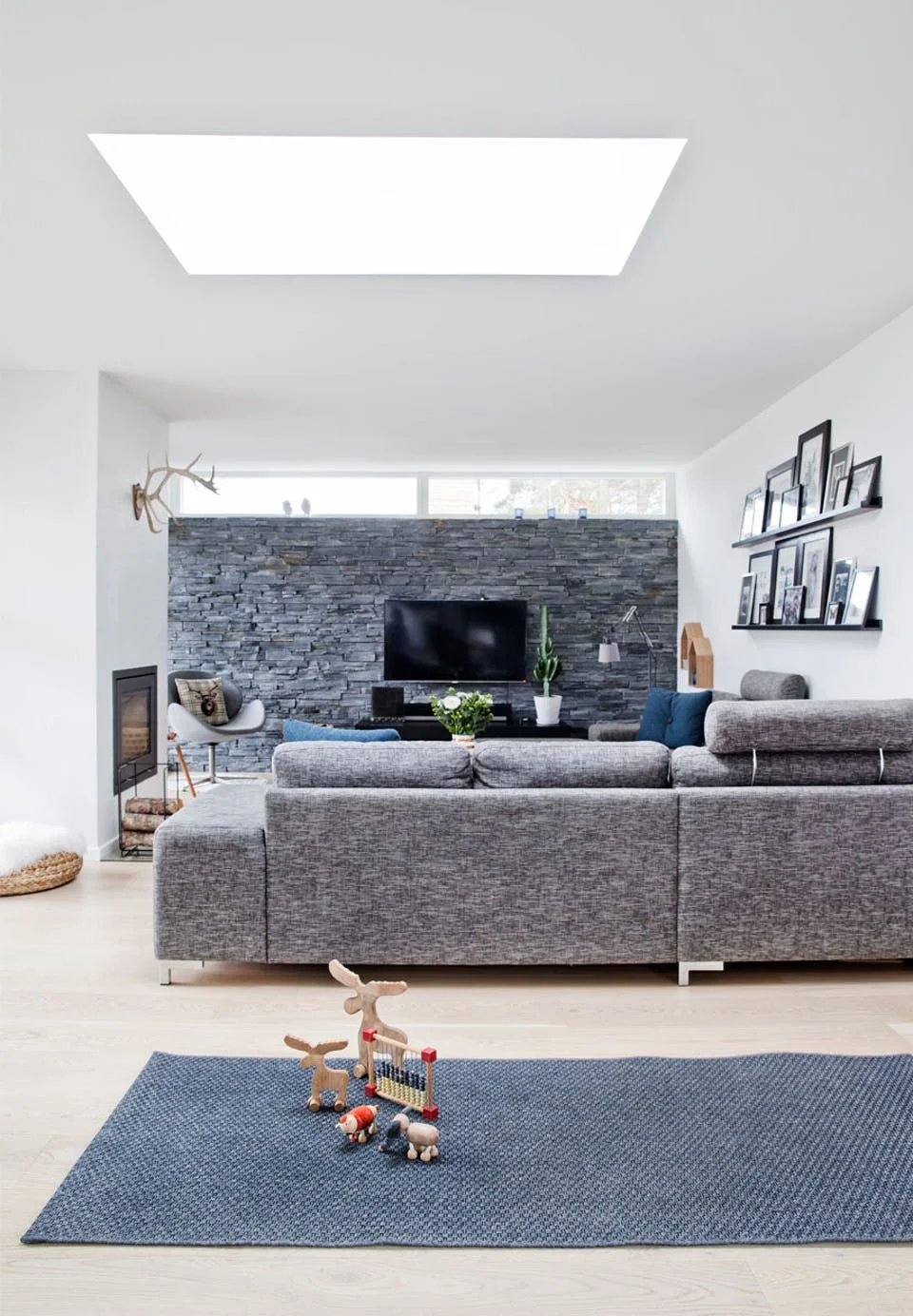 Danish House Tour - Minimalism in Greve19.jpg