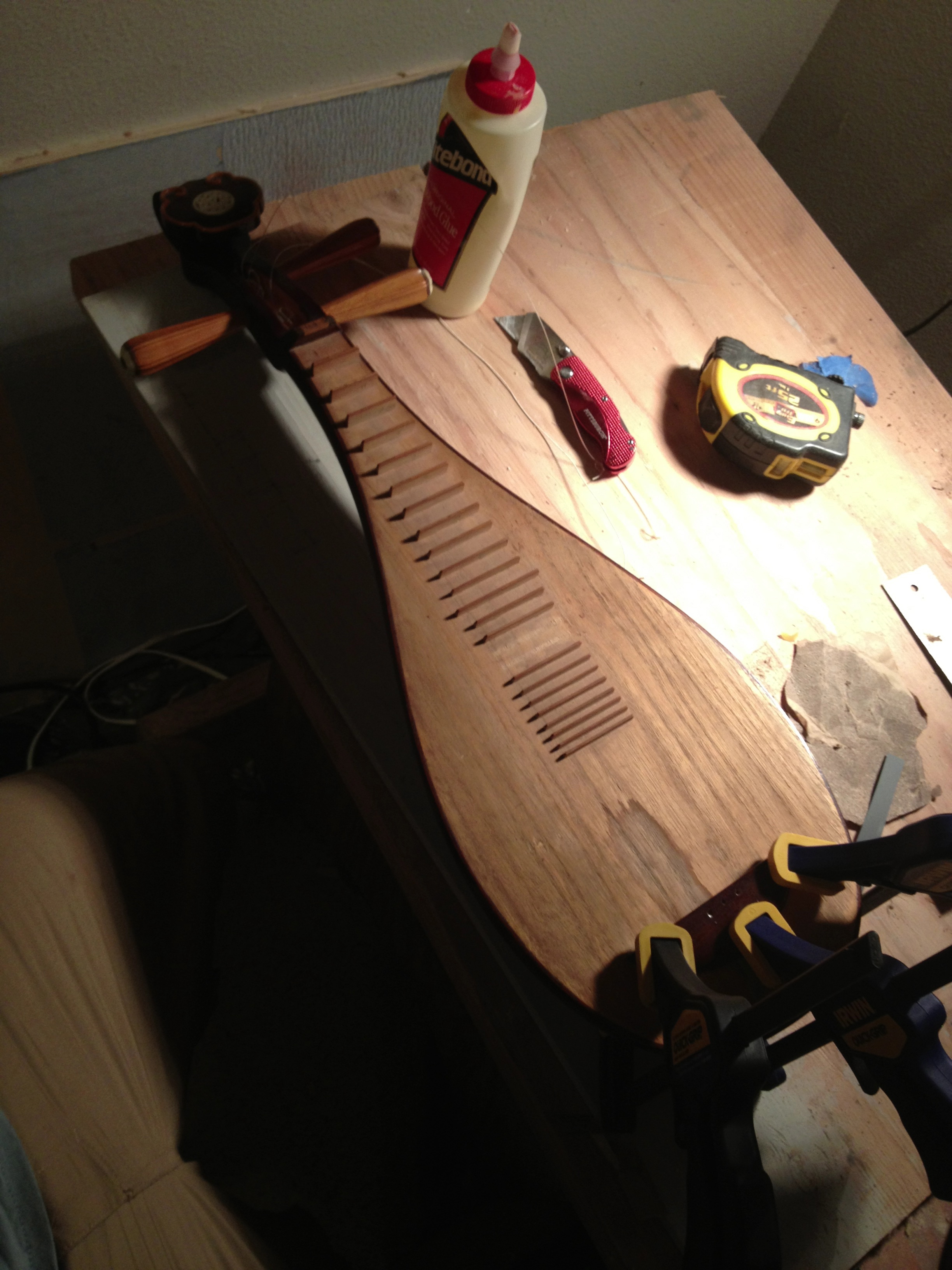 I re-glued the bridge and made some new bamboo frets for this tiny Pipa last year for the Banzis