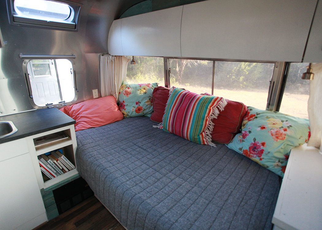 Airstream 14.jpg