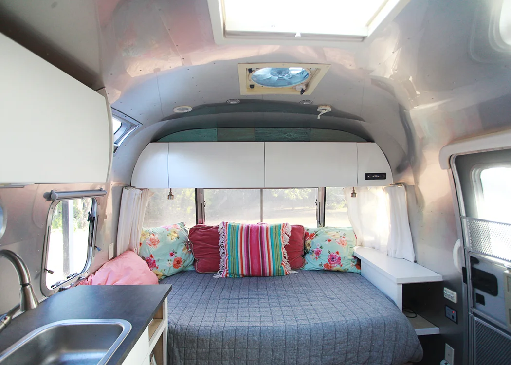 Airstream 15.jpg
