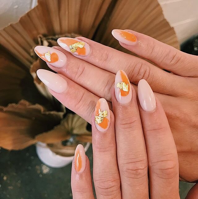 This recipe calls for one base of cool pink, a splash of tangerine 🍊and a sprinkle of gold leaf ✨ set of advanced x by Nicole! FOR BOOKINGS TEXT 0432 720 425 💕 #adoredollsparlour #getnailedright