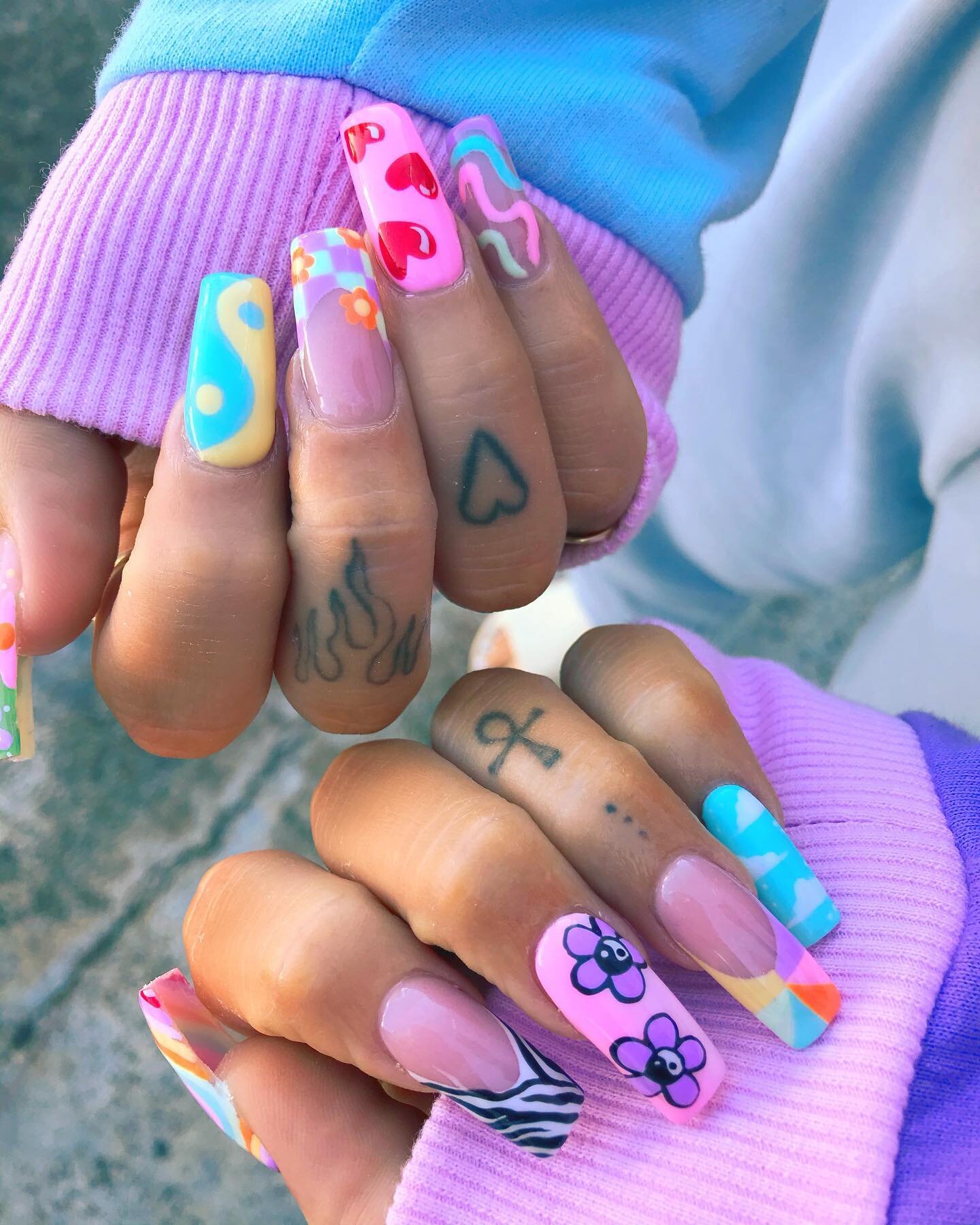 Girls just wana have fun 
💖💛💚💜🧡💙

Set of superior x hand painted by Nicole ✨✨✨✨✨

For bookings or to go on our cancellation list text 0432 720 425 📞🧚&zwj;♂️🌷

#adoredollsparlour #getnailedright