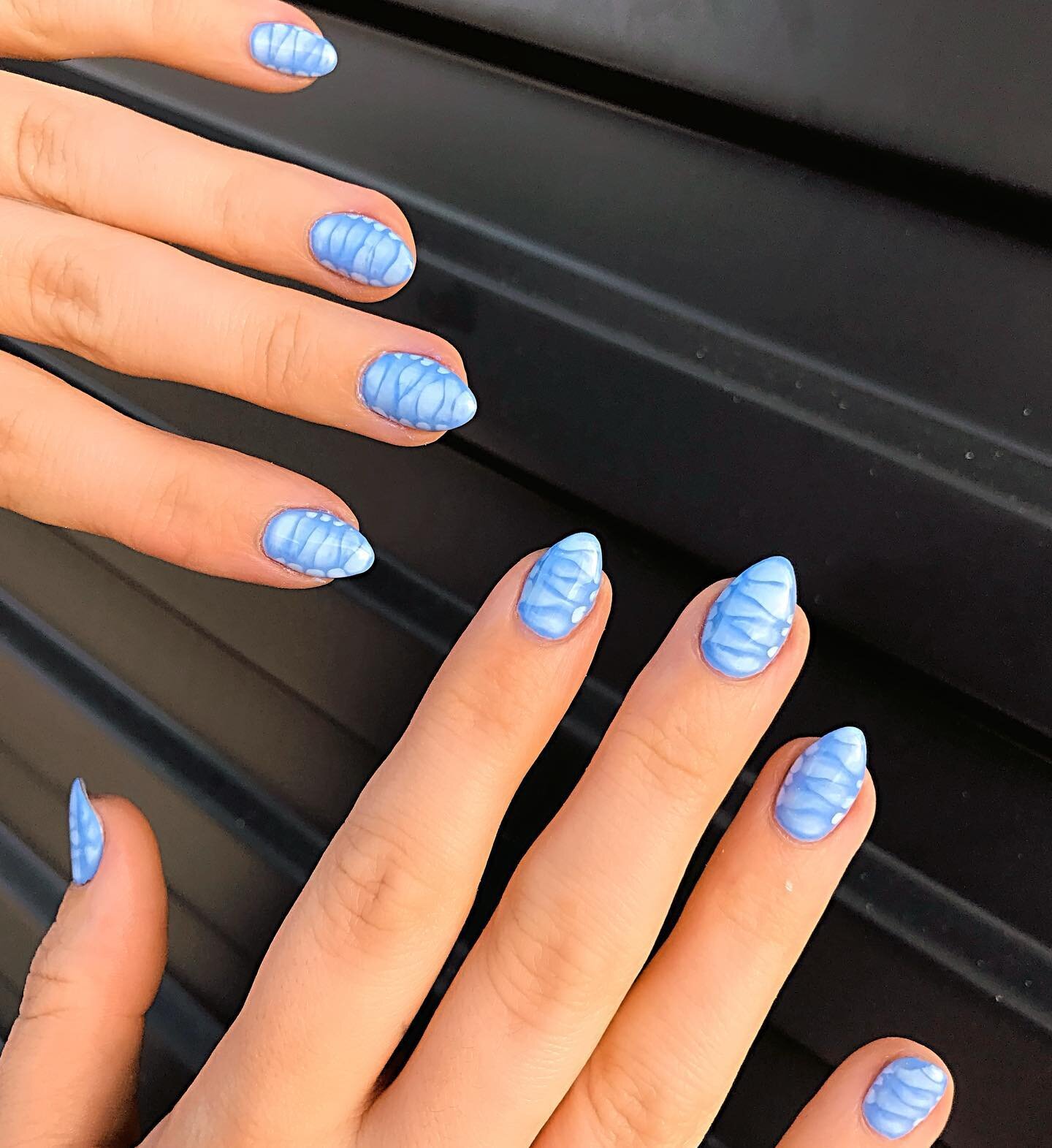 Natural nails 🤍💙

Set of superior art + gel over natural nails by Carla 〰️

For bookings text 0432 720 425 ✨

#adoredollsparlour #getnailedright