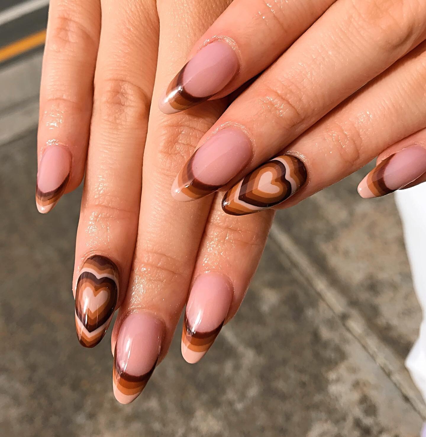 Chocolate hearts &hearts;️ 

Most sets we post on our page were done a few months prior! 
To see what we do every day watch our stories 👀 

Set of superior by Nicole ✨

For bookings text 0432 720 425 〰️

#adoredollsparlour #getnailedright
