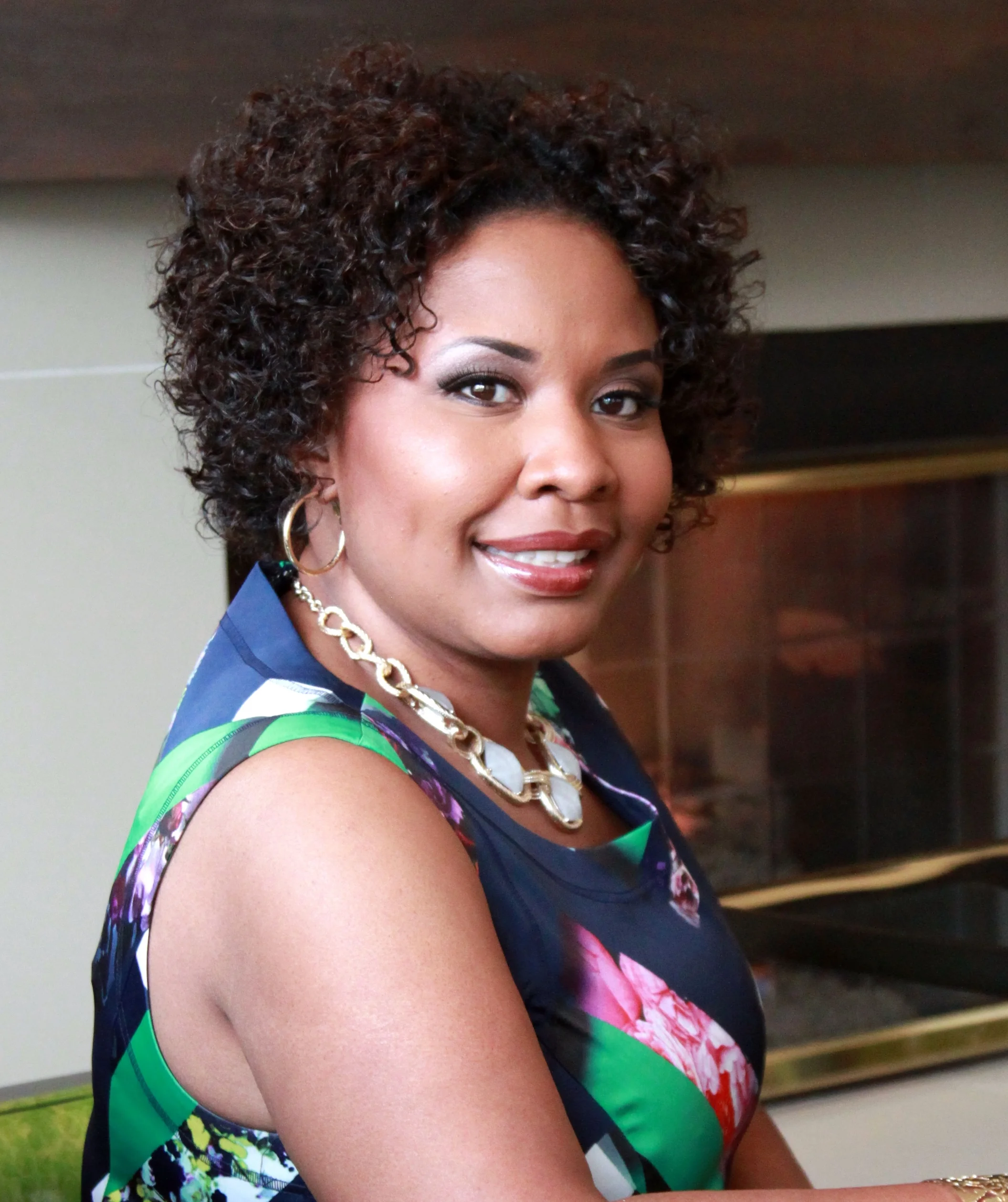 Kim Hodges Headshot.jpg