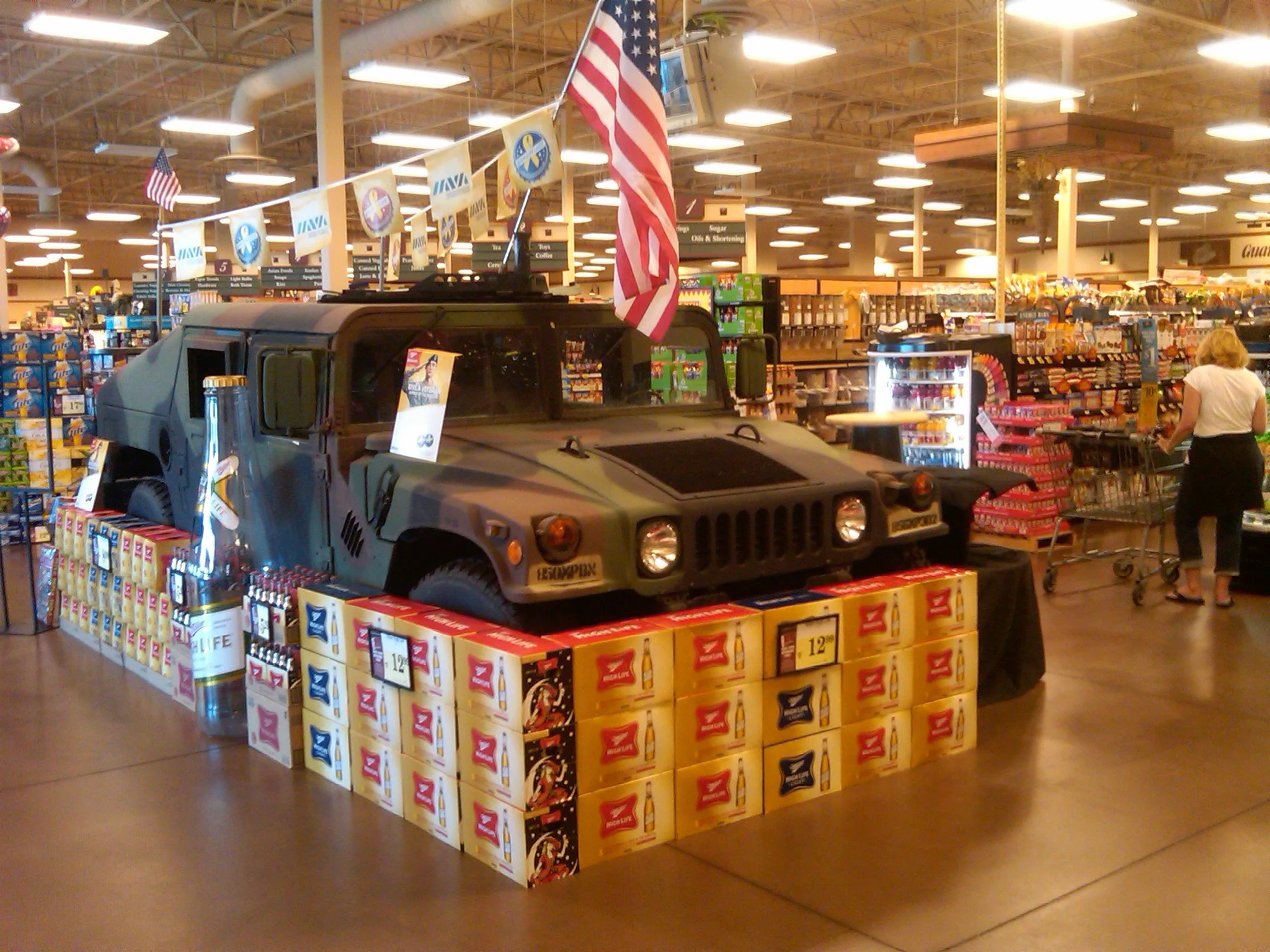  Independent retailer display 