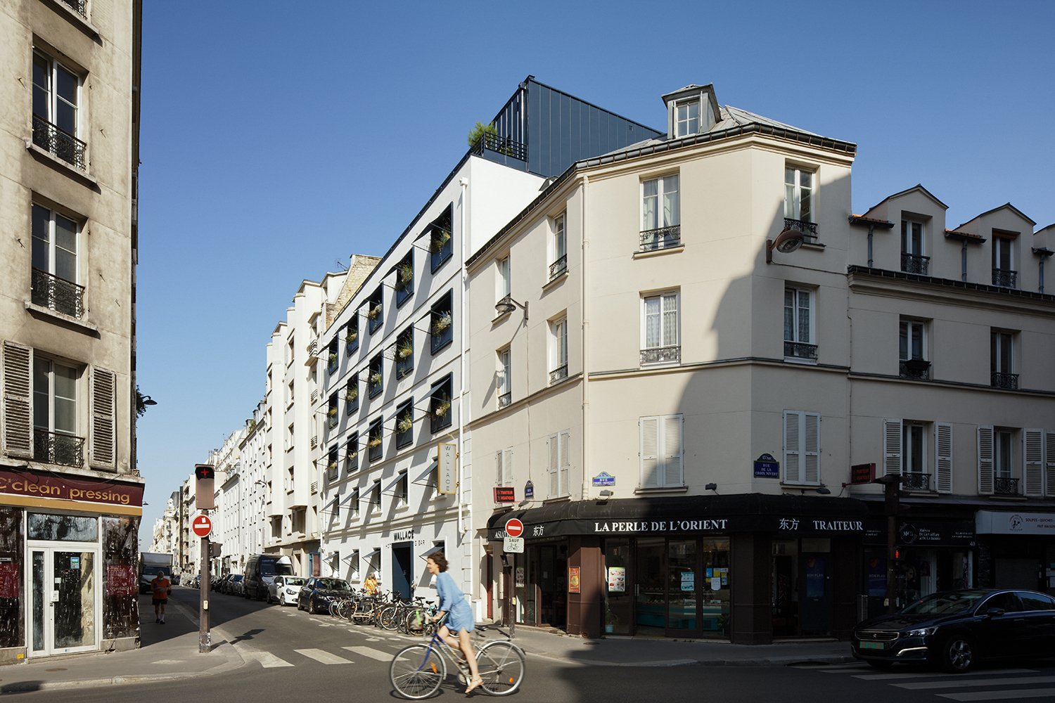 hotel-wallace-facade-dascia-shimmura.jpg