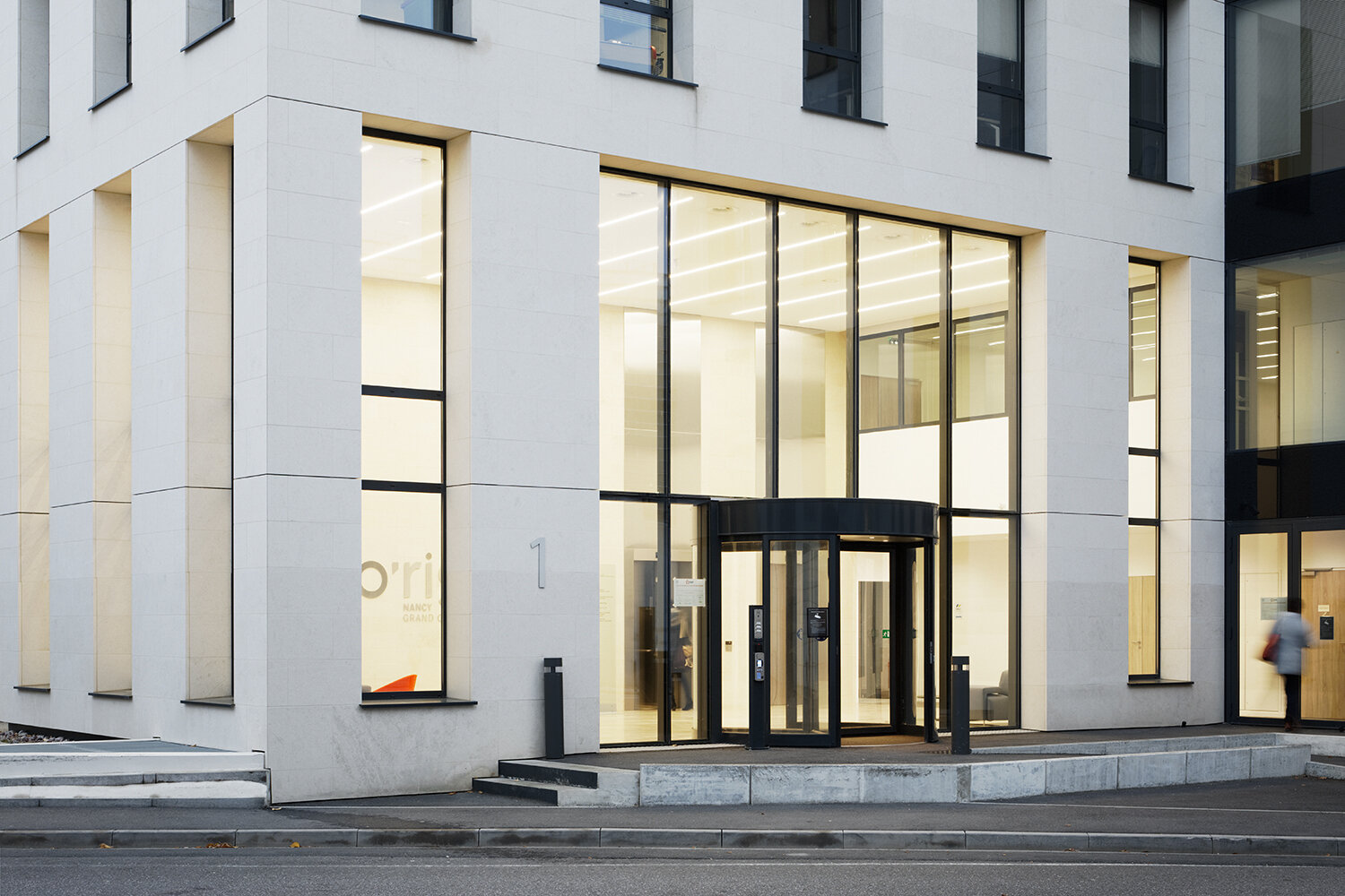 origin-nancy-bureaux-entree-dascia-shimmura.jpg