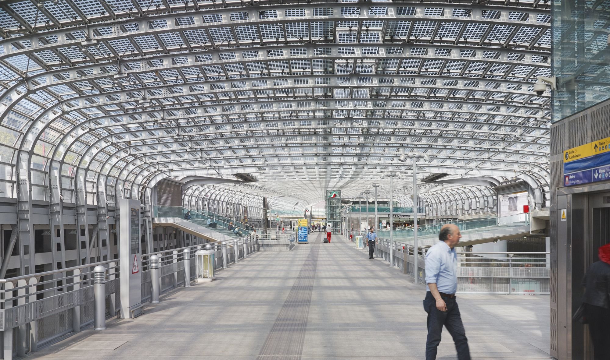 porta-susa-turin-interieur-dascia.jpg