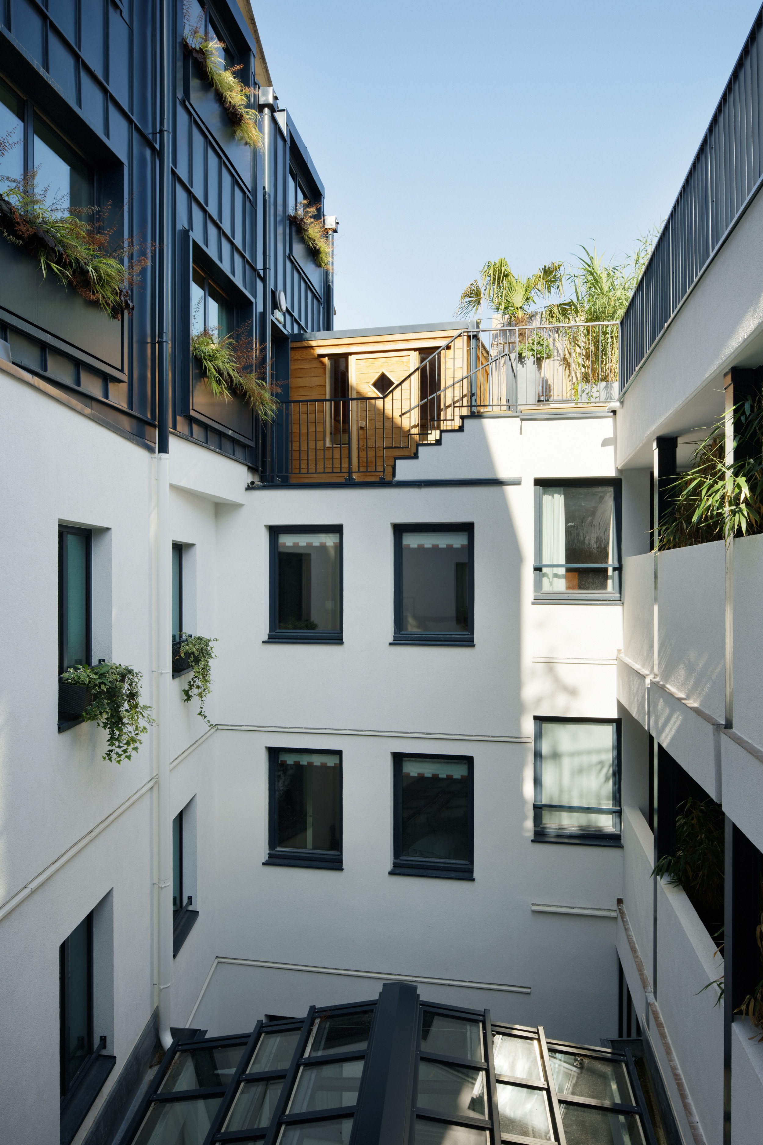 hotel-wallace-puits-dascia-shimmura.jpg