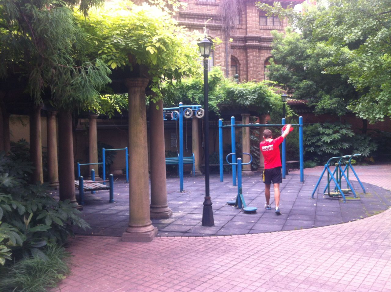 Keep your eyes open - Shanghai has many small hidden work-out spots (which may not seem so perfect at first glance but it's aaaall about perception)