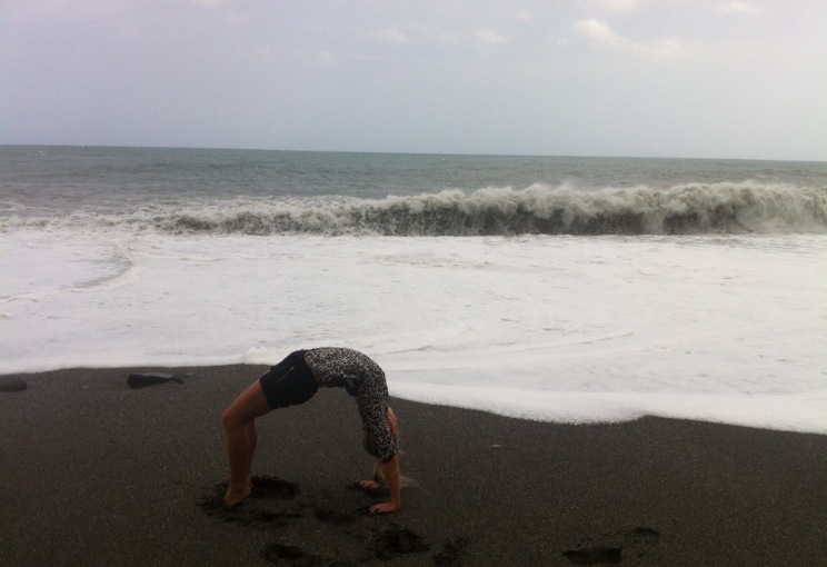 Beach yoga <3