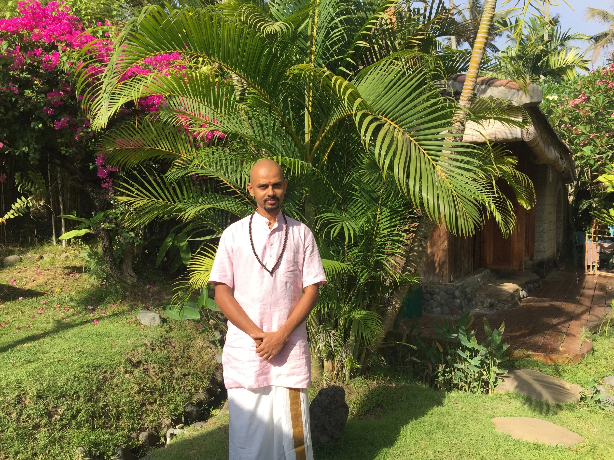Samyak Yoga founded by Trupteesh, Arvind and Rakish, is an international yoga school based in India but leading teacher courses in both Mysore (India), Bali, Paris and Cambodia.