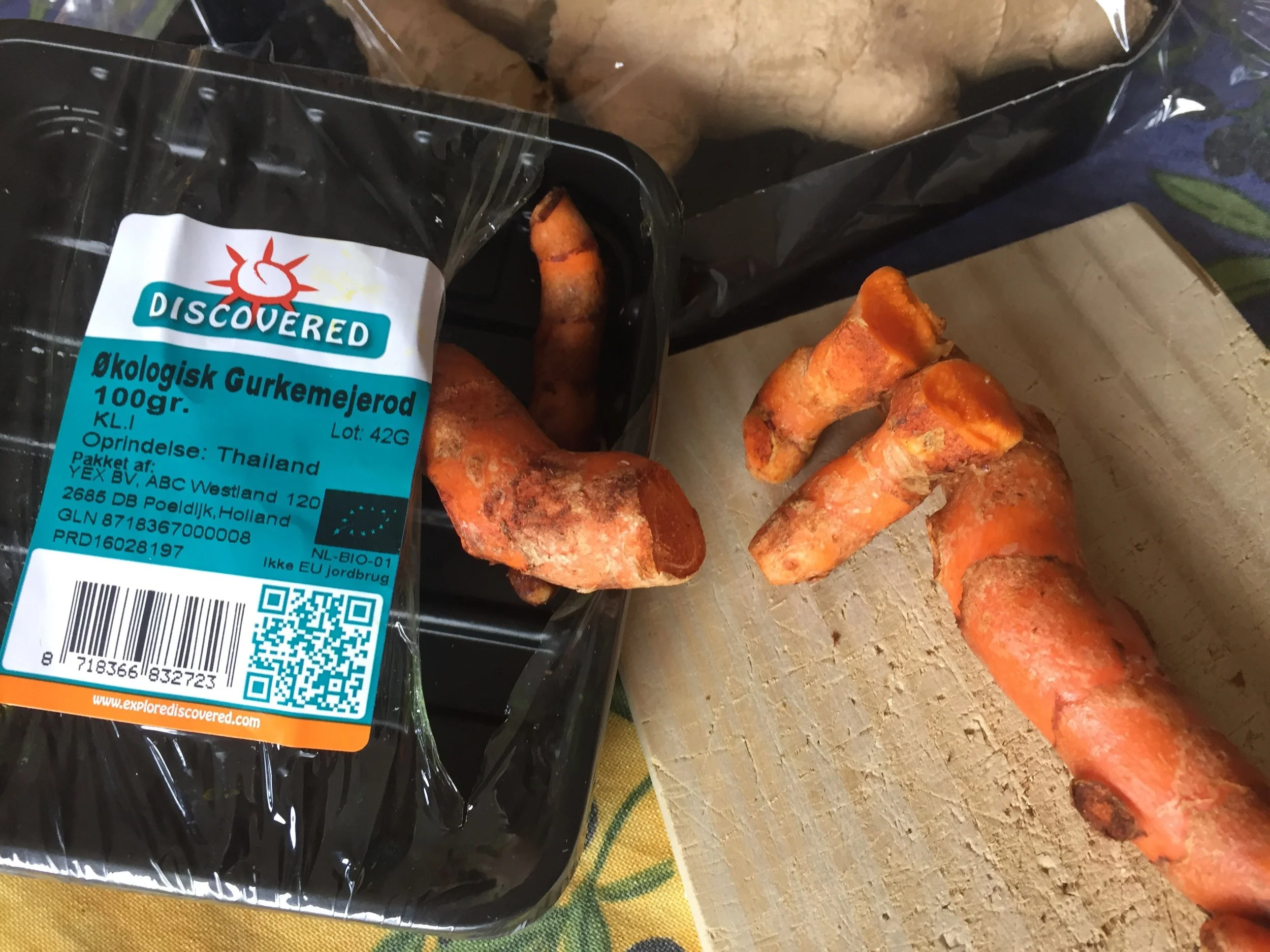 For more uses for Fresh Turmeric Root check this post here .