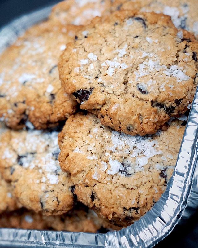 Can’t bear to go a week without our famous salted oat chocolate chip cookies? Order packs of four ($10) or eight ($20) for your Thanksgiving Day celebrations. Available for pickup on Tuesday 11/20 in Stell. Order by Sunday 11/18 at 11:59pm. Link in bio.