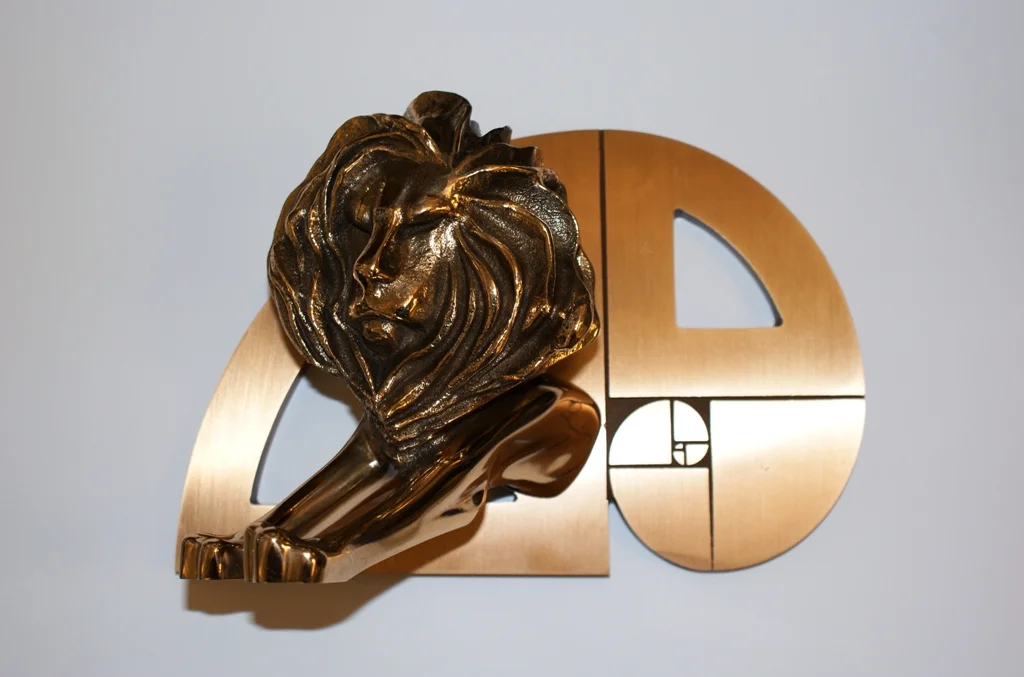 Bronze_Design_Lion.JPG