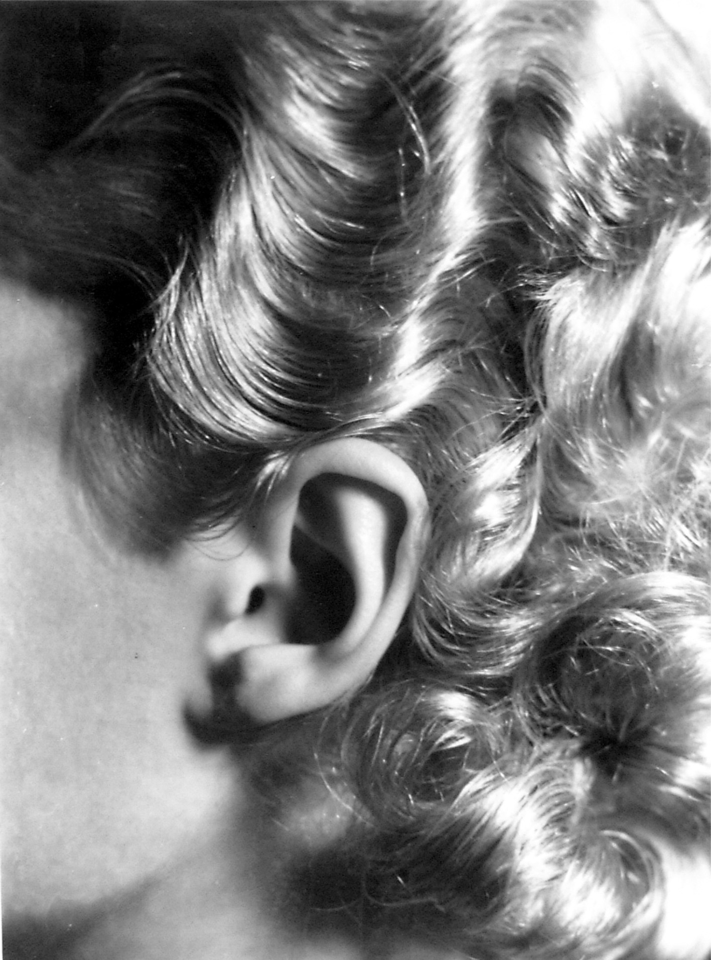 George Hoyningen-Huené, 1900 – 1968 Vogue’s Eye View January 6th, 1934 silver gelatin print Inv.-No. 001368 House of Photography / F.C. Gundlach Collection, Hamburg © Estate George Hoyningen-Huené