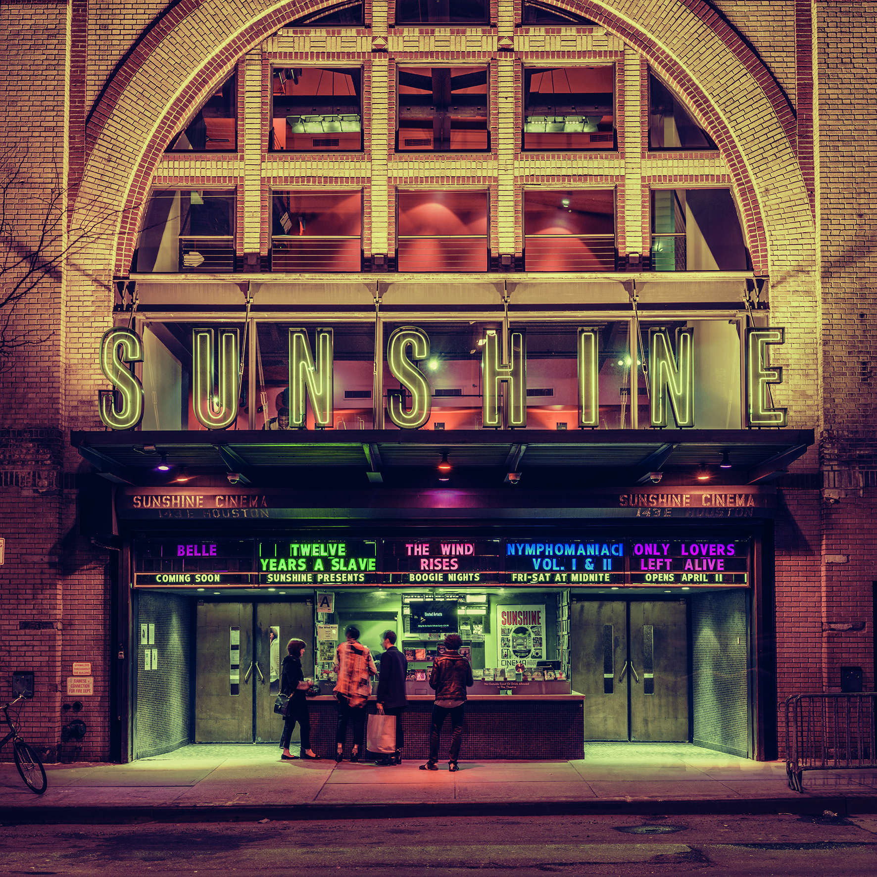 © Light On New City by Franck Bohbot, published by teNeues and YellowKorner, www.teneues.com, www.yellowkorner.com. Sunshine Cinema, Lower East Side, Manhattan, 2015, Photo © 2016 Franck Bohbot/INSTITUTE. All rights reserved. www.instituteartist.com