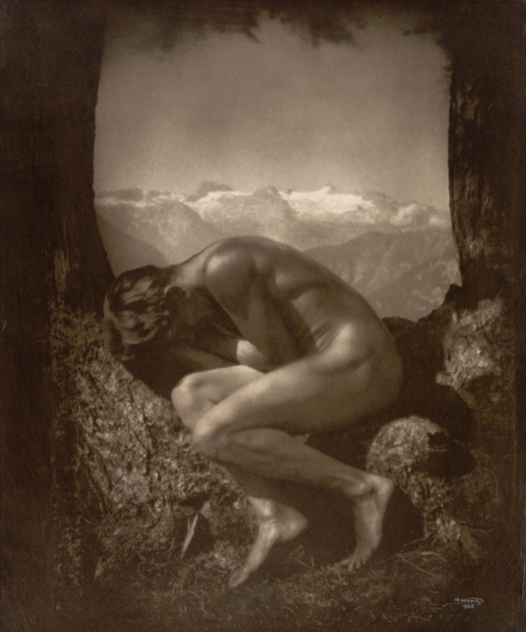 Rudolf Koppitz, Im Schoße der Natur, 1923, Mehrfarbiger Gummidruck, Albertina, Dauerleihgabe der Höheren Graphischen Bundes-Lehr-und Versuchsanstalt, Wien