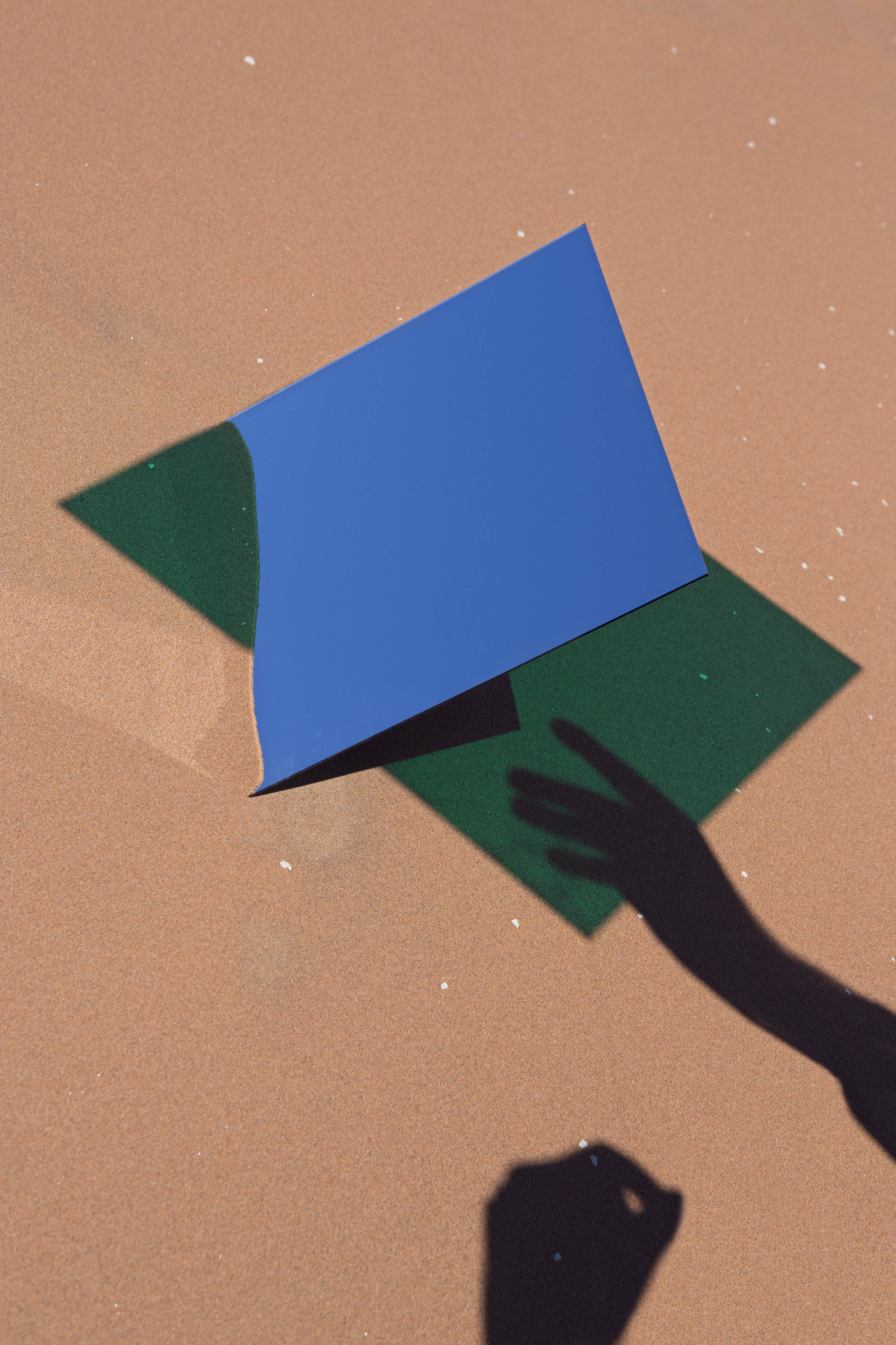 Viviane Sassen: Axiom GB01, 2014 C-Print, 45 x 30 cm © Viviane Sassen 