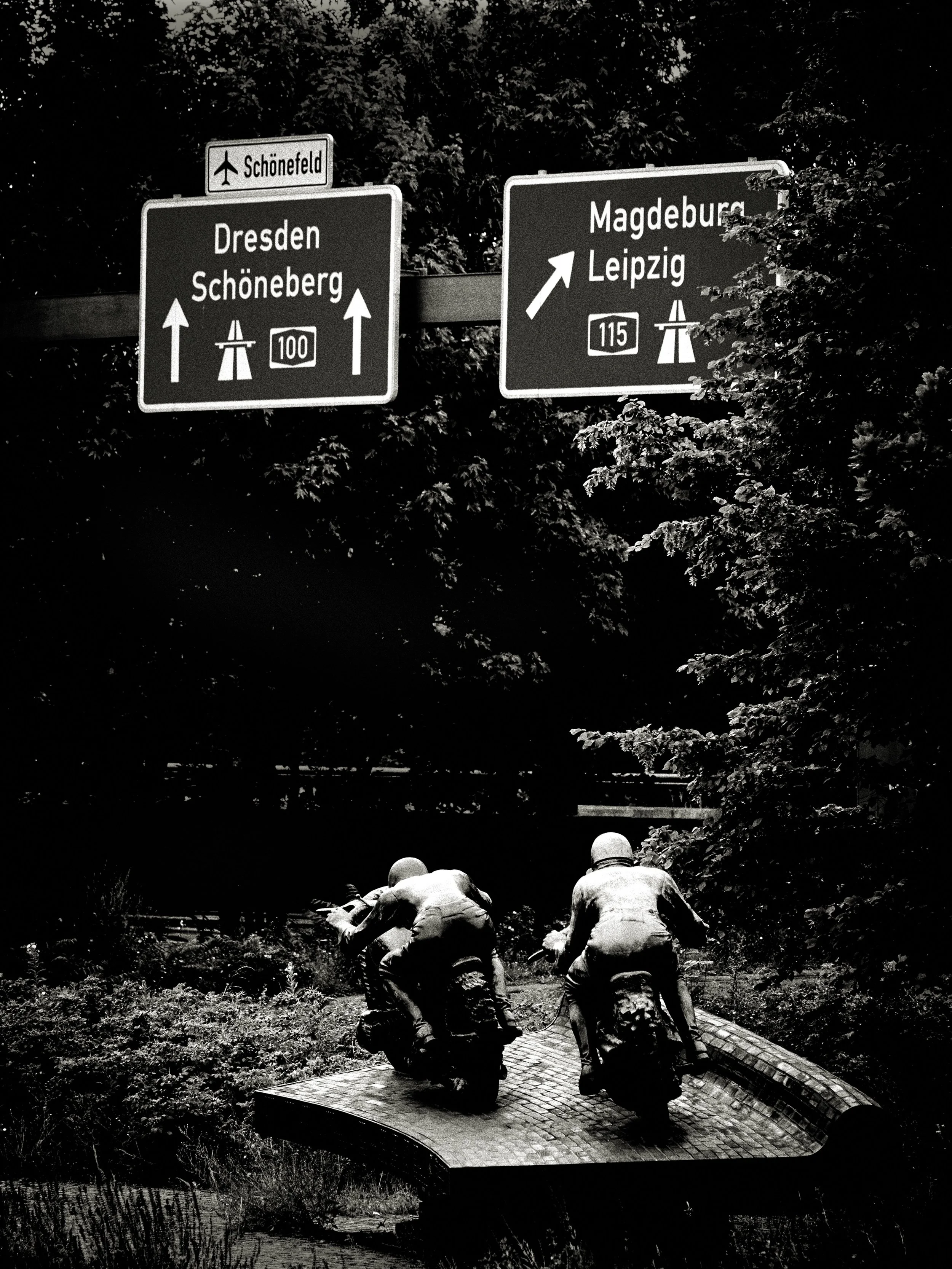 Copyright Andreas H. Bitesnich