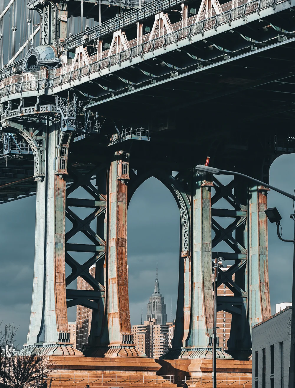The Manhattan Bridge, Brooklyn Photo © Pie Aerts