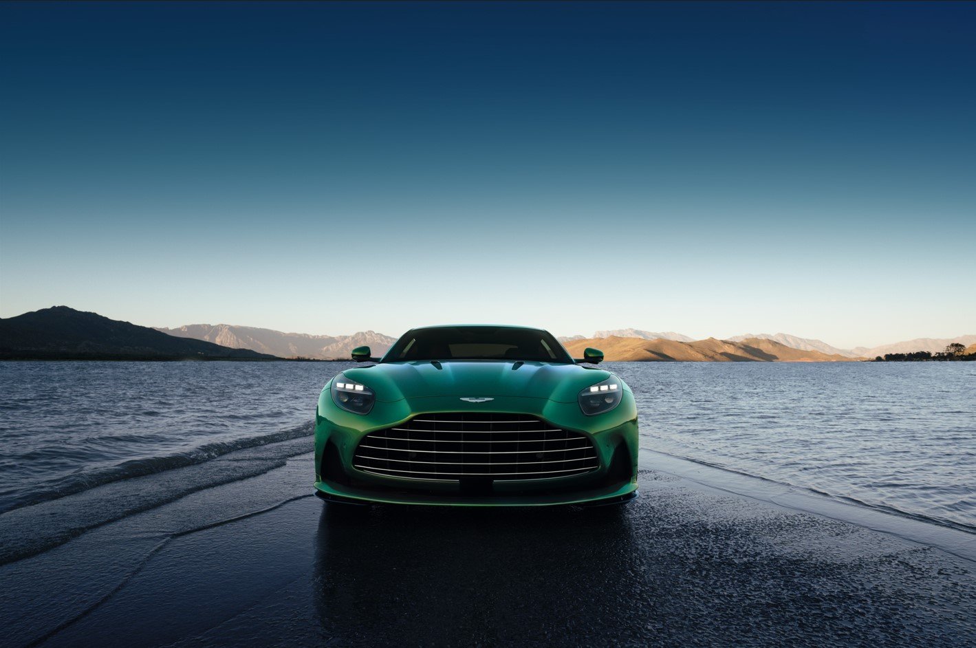 The New Aston Martin DB12_32.jpg