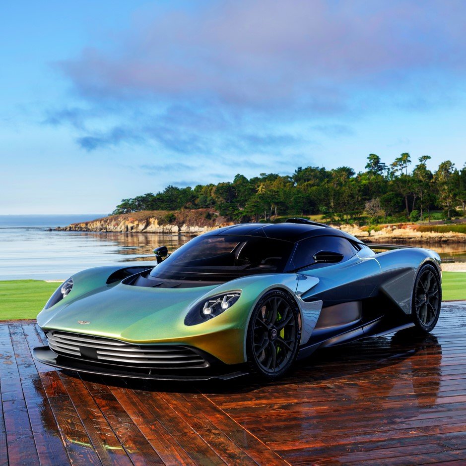 ASTON MARTIN BRING HIGH-PERFORMANCE AND ULTRA-LUXURY TO PEBBLE BEACH WITH  UNVEIL OF NEW SPORTS CAR AND THRILLING VR TECHNOLOGY — FOTOCULT MAGAZIN