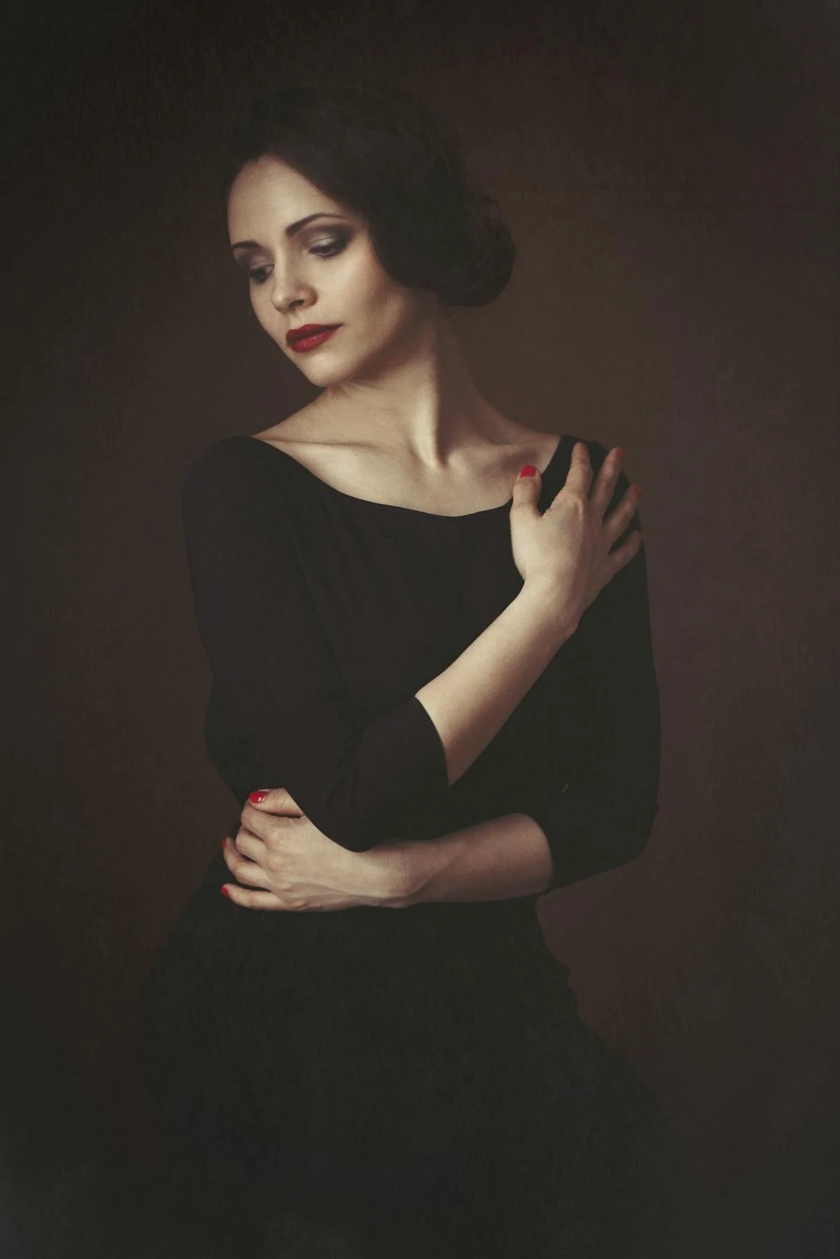 Bei diesem Workshop der Sommerakademie zeigt Sie Ihre Art der einfühlsamen modernen Studiofotografie.