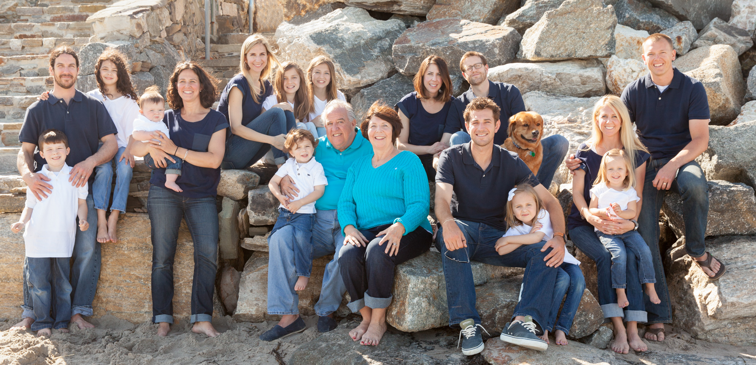 Fitzpatrick extended family portrait from summer 2014 on Rye Beach
