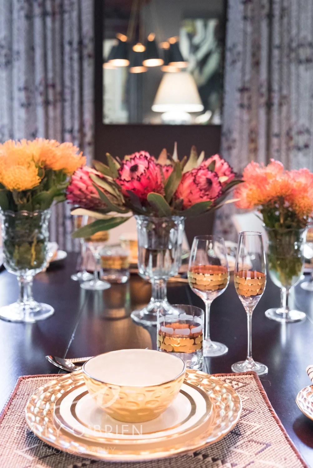mally-skok-designer-dinner-dining-room-colorful-place-setting-showhouse.jpg