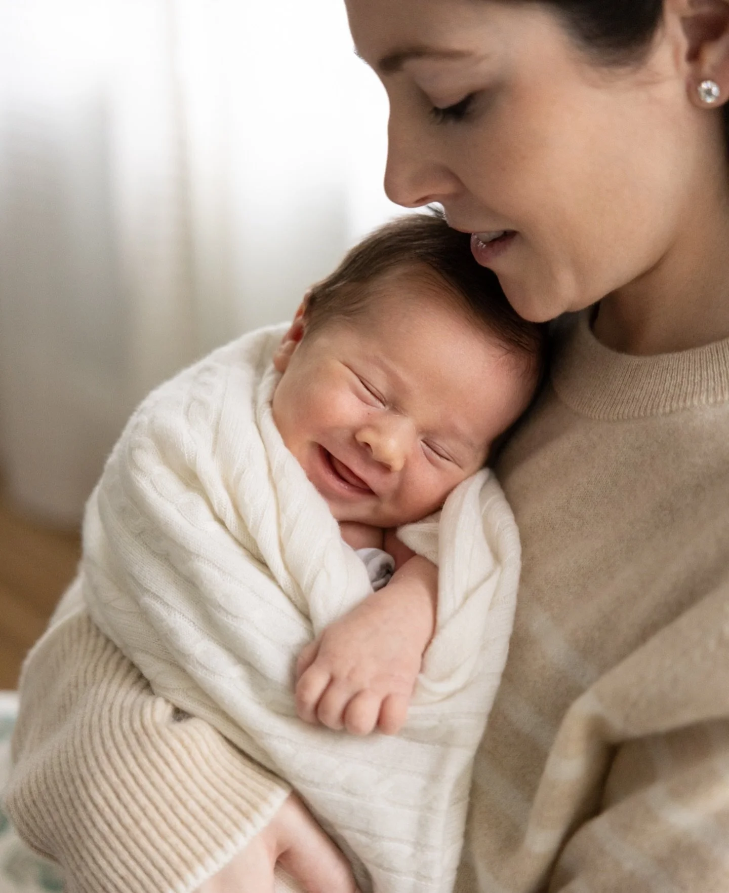 Omg a smiley newborn 😍😍😍
Newborn season is winding down but really, babies are being born year round so bring em!